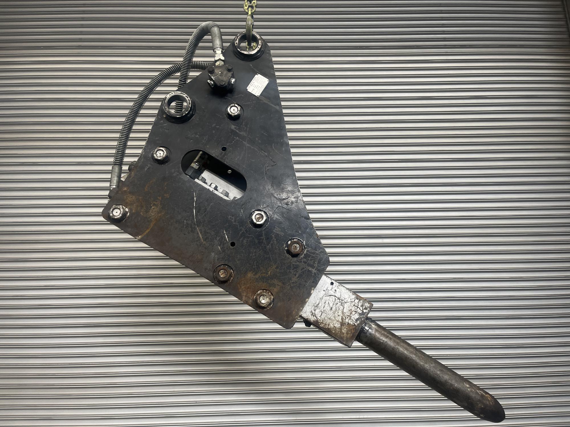 タグチ認定中古 サイドマウント　GBブレーカー　6～8ton　GBS-60