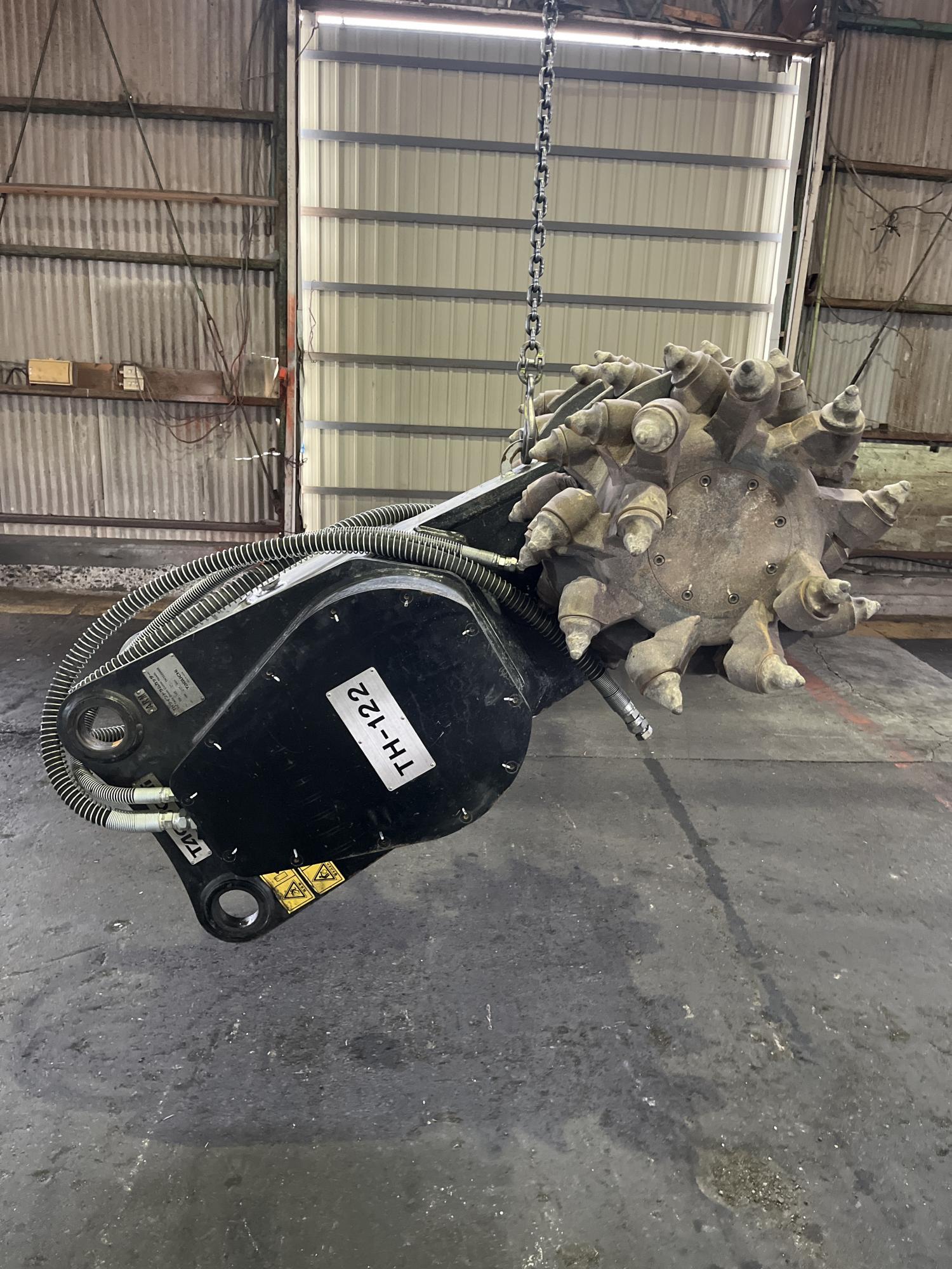 タグチ認定中古 アスファルト・コンクリート切削機　THツインドラムカッター　10～14ton　TH-122