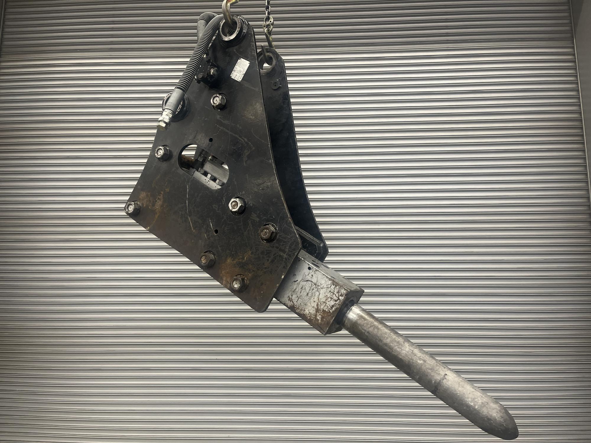 タグチ認定中古 サイドマウント　GBブレーカー　6～8ton　GBS-60