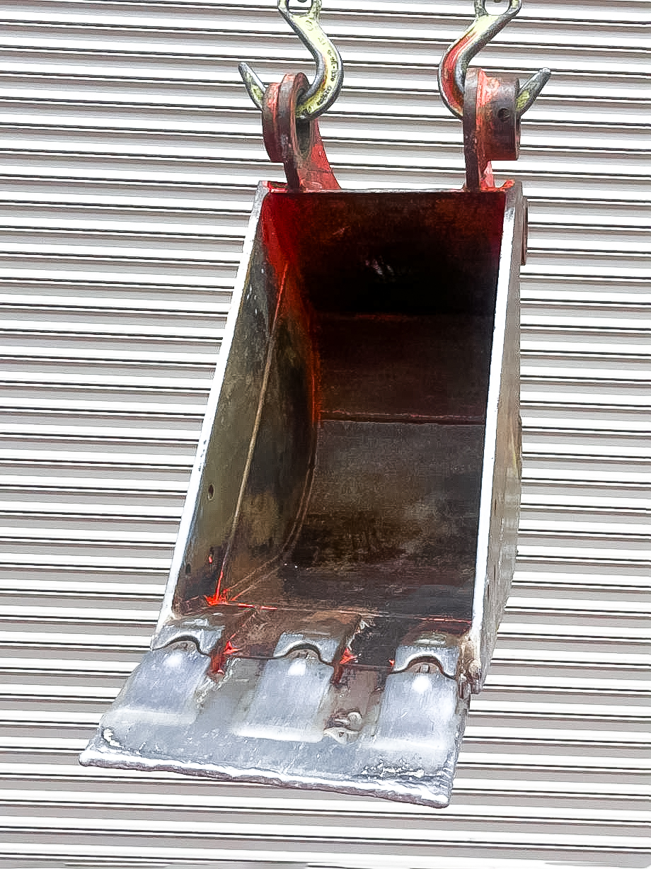 タグチ認定中古 狭幅バケット　3～4ton　300幅