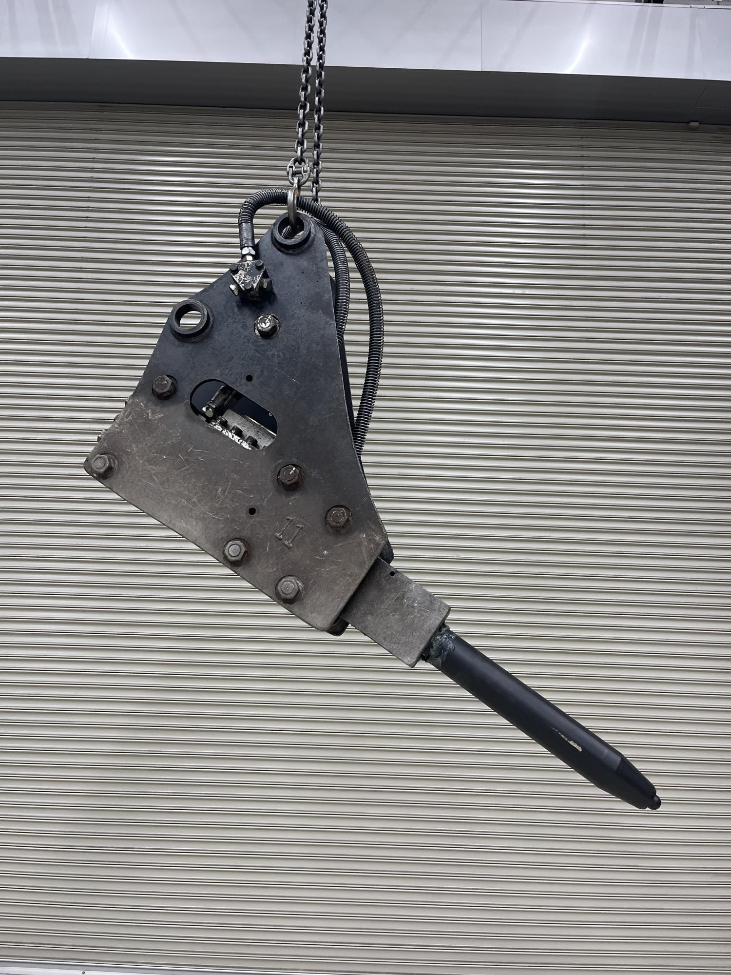 タグチ認定中古 サイドマウント　GBブレーカー　6～8ton　GBS-60