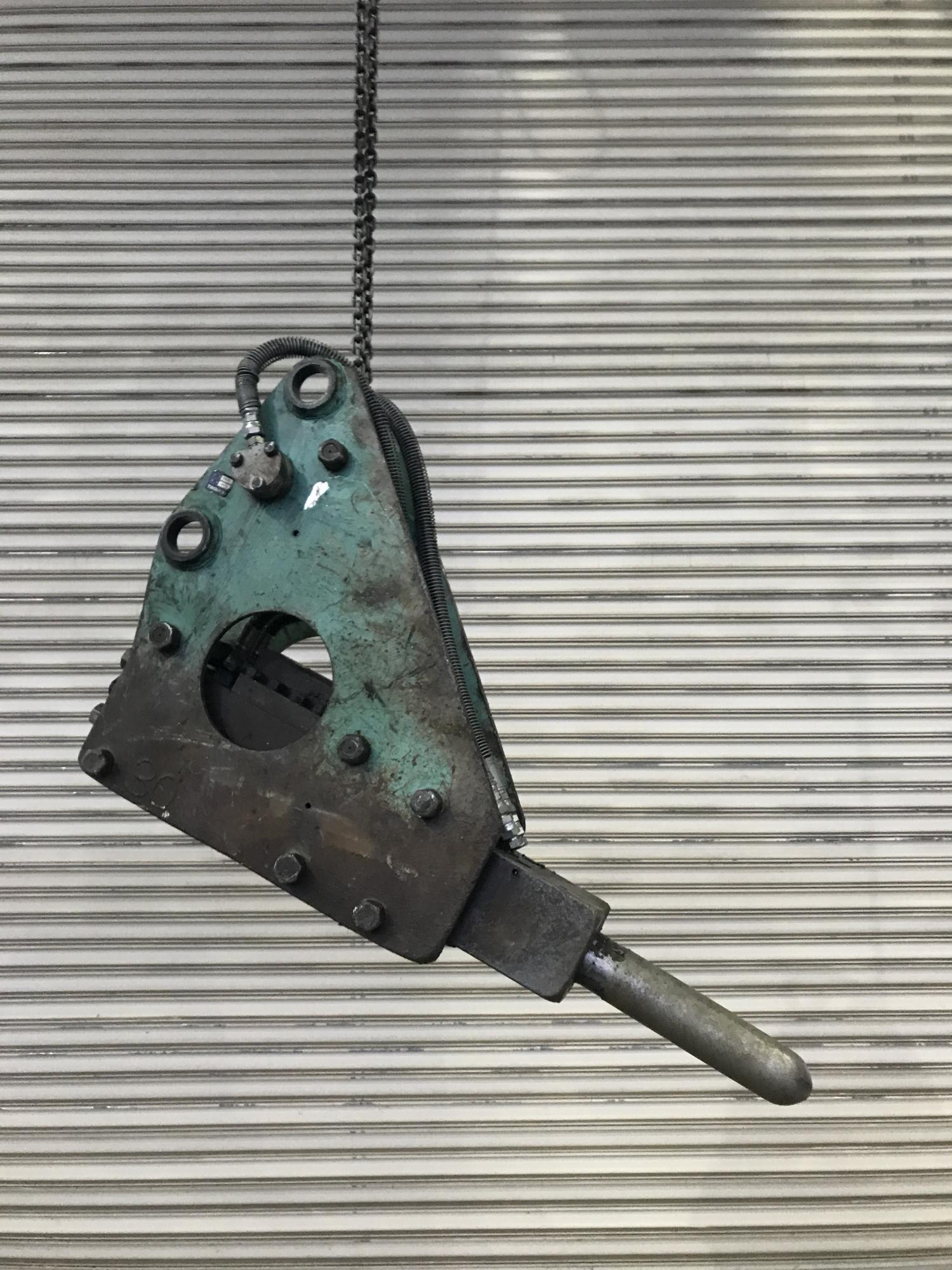 タグチ認定中古 油圧ブレーカー　6～8ton