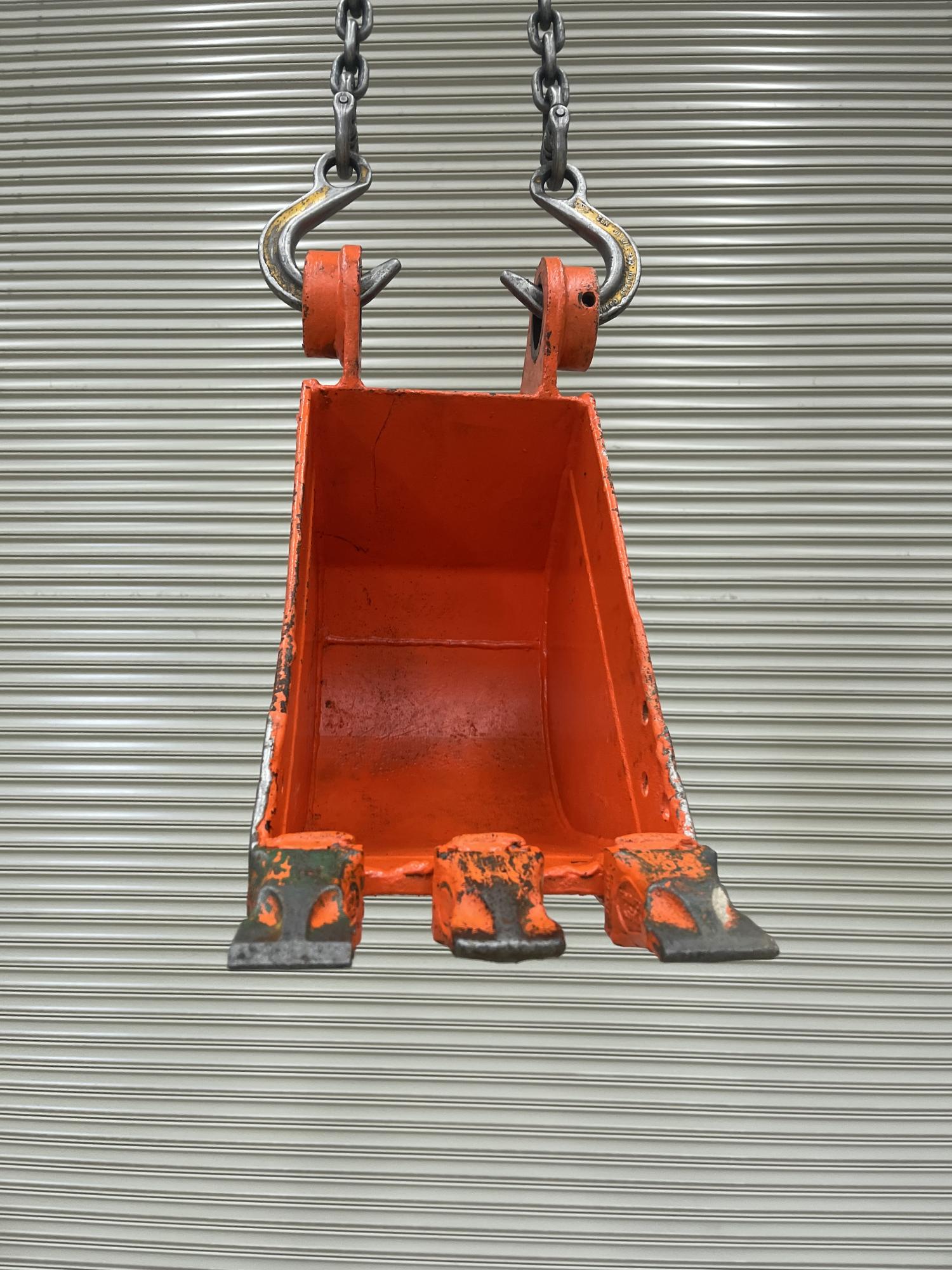 タグチ認定中古 狭幅バケット　1.2～2.5ton　250幅