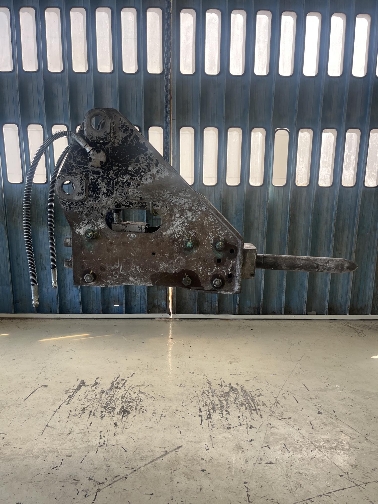 タグチ認定中古 サイドマウント　GBブレーカー　10～14ton　GBS-120