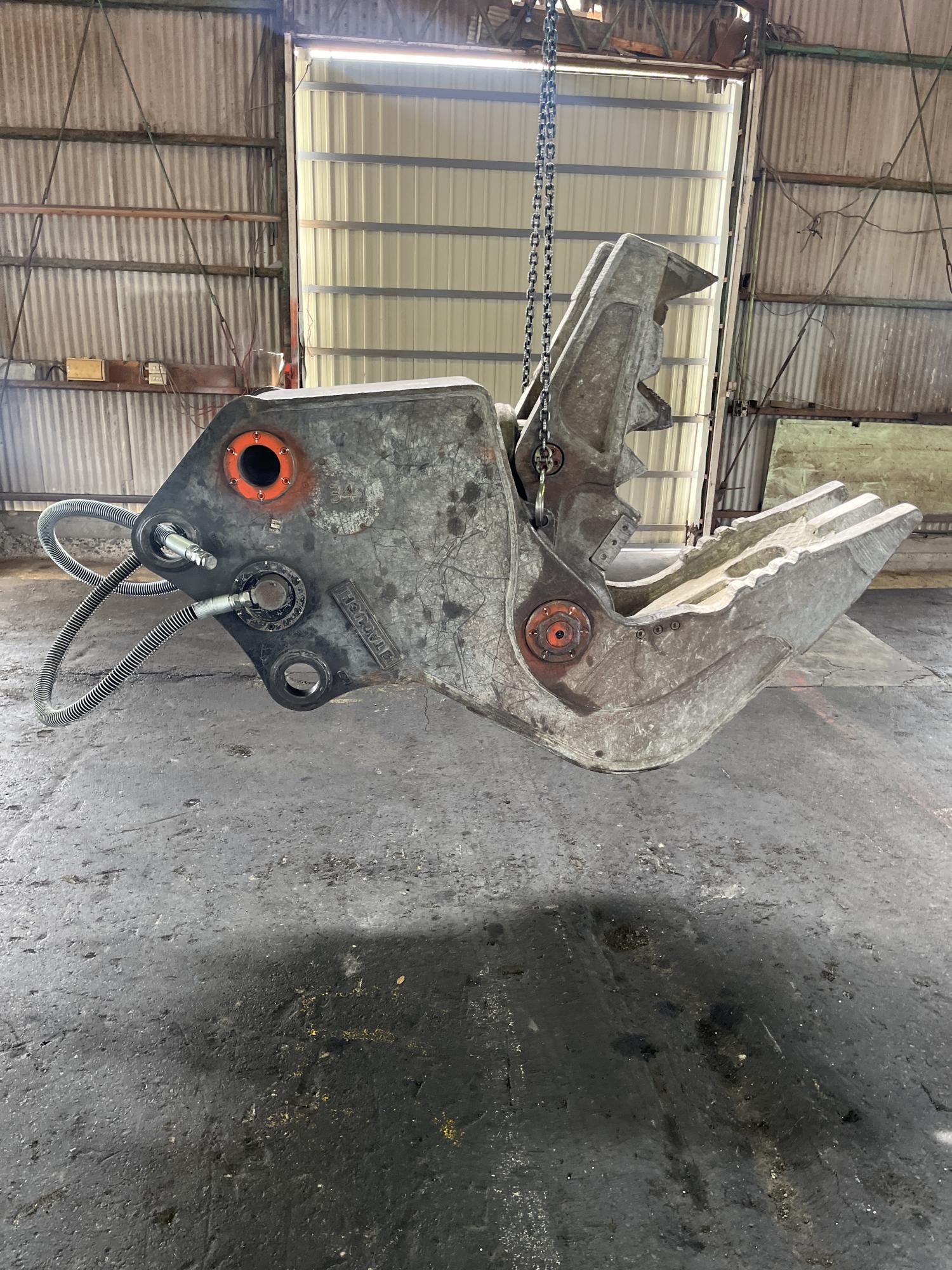 タグチ認定中古 コンクリート小割圧砕機　MC小割機　20～22ton　MC-201