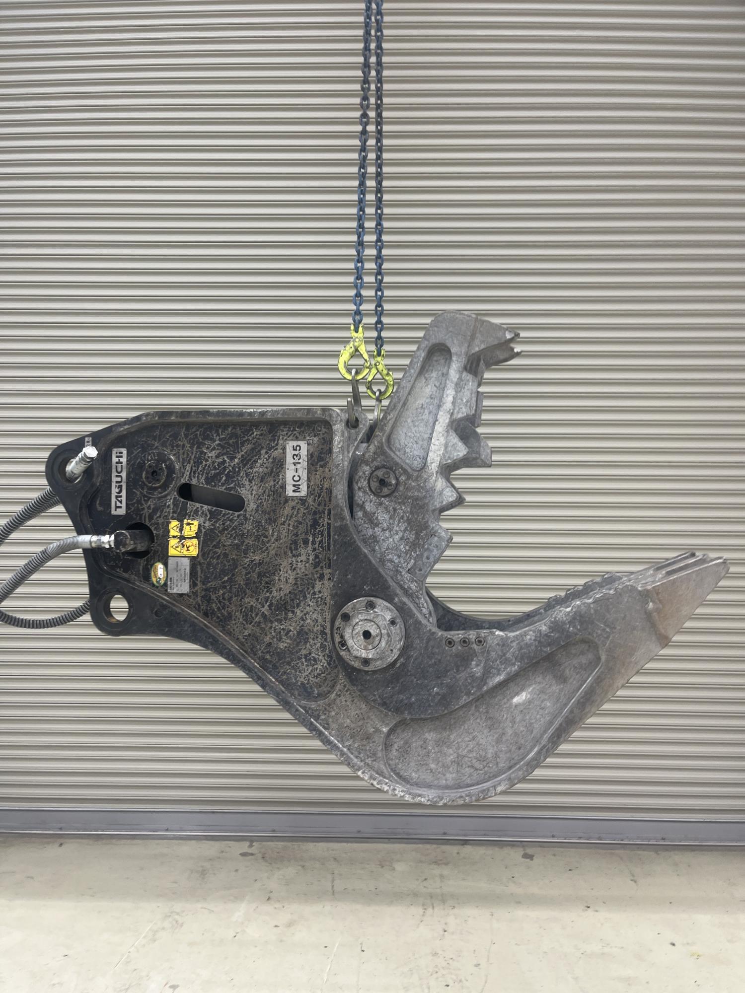 タグチ認定中古 コンクリート小割圧砕機　MC小割機　10～14ton　MC-135