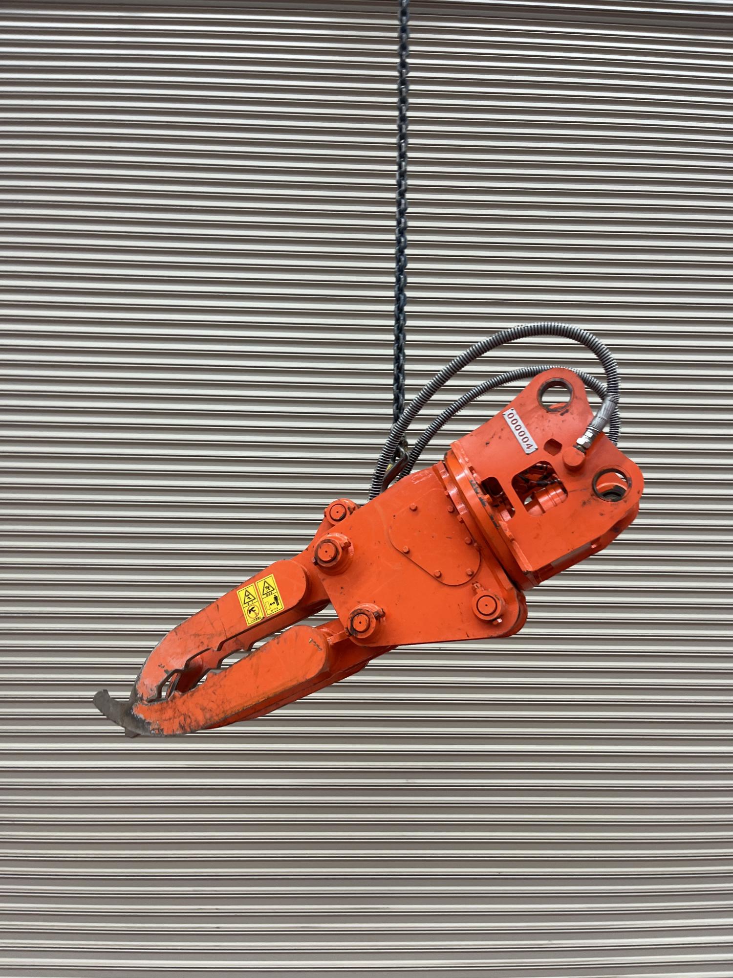 タグチ認定中古 全旋回グラスパーVSC 3～4ton GV-32SC