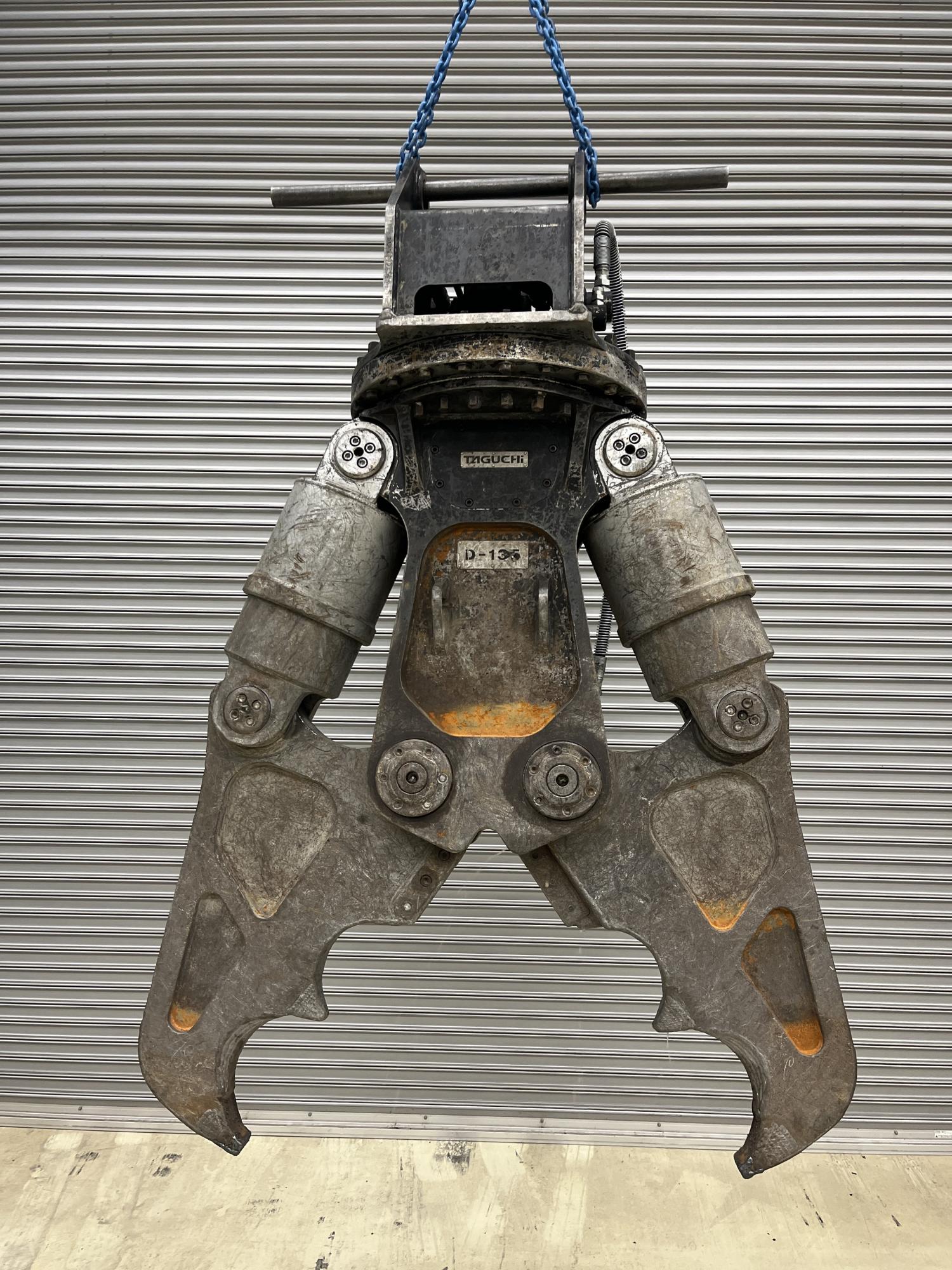 タグチ認定中古 ツインシリンダ　D大割機　自動・油圧旋回式　10～14ton　D-135AS