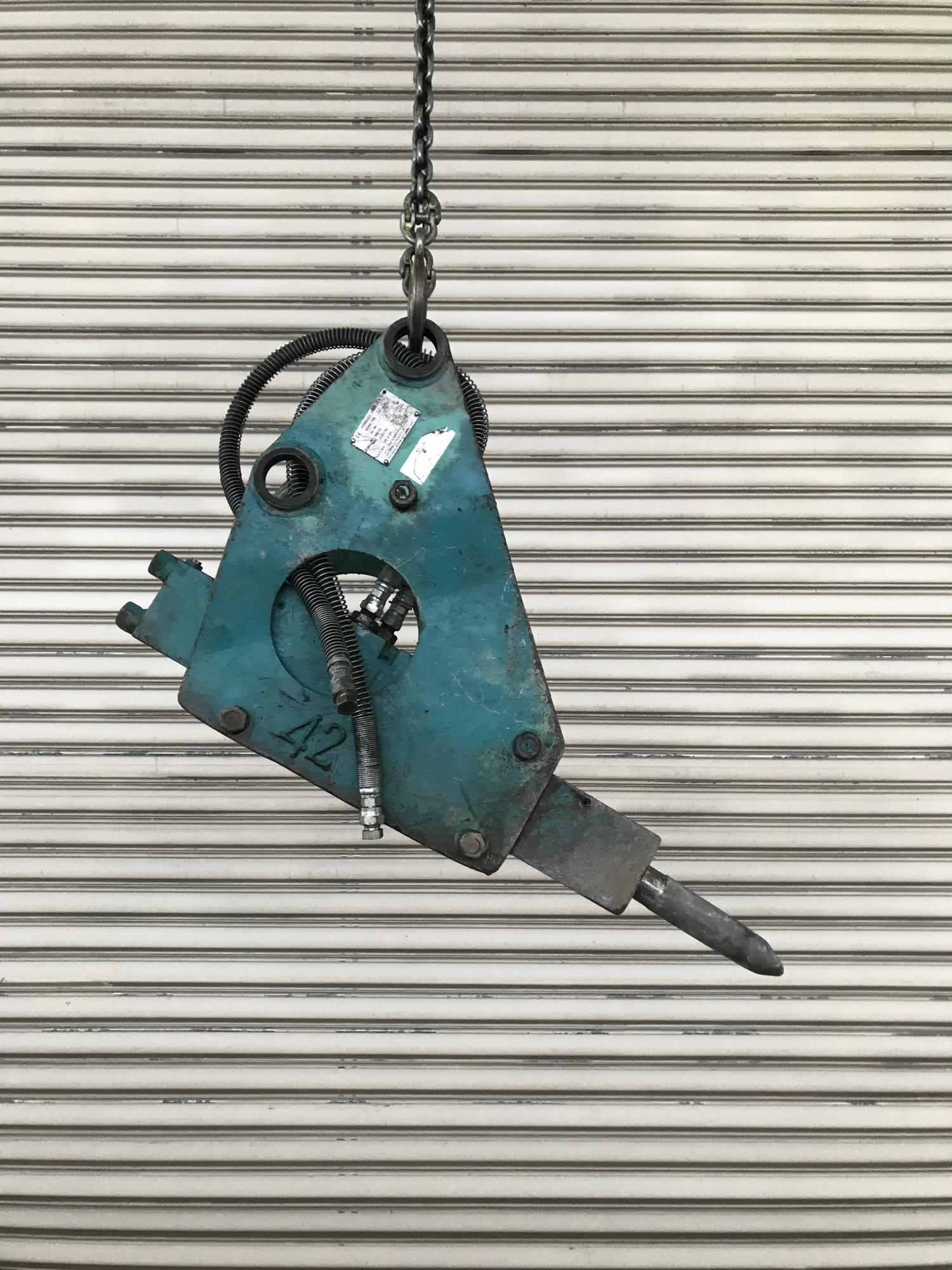 タグチ認定中古 油圧ブレーカー　1.2～2.5ton