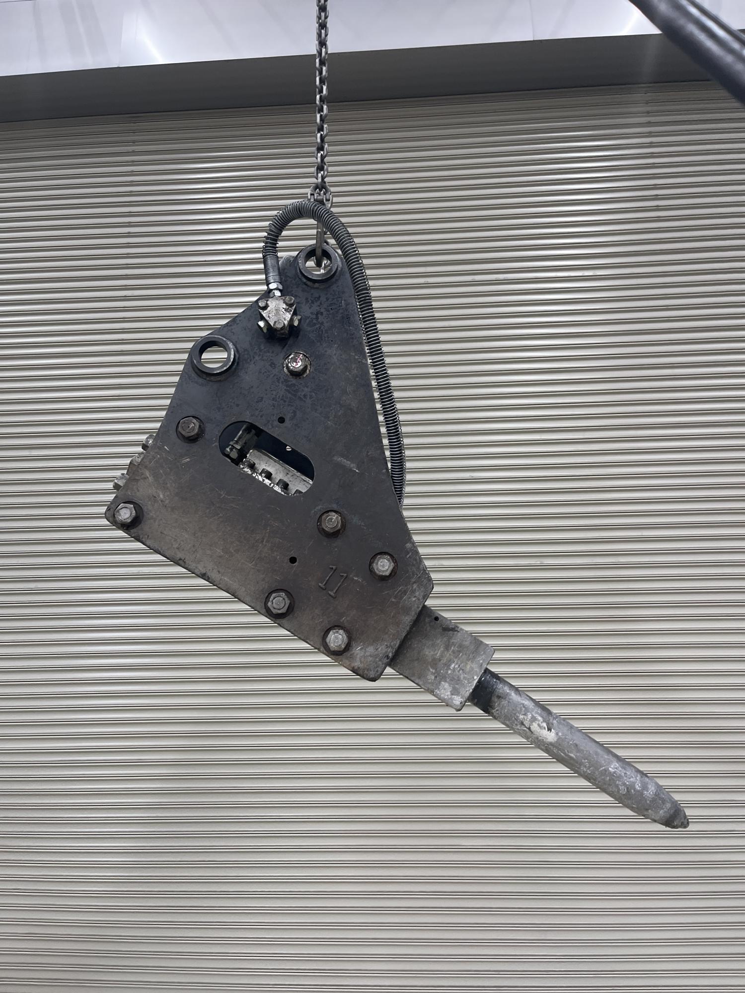 タグチ認定中古 サイドマウント　GBブレーカー　6～8ton　GBS-60