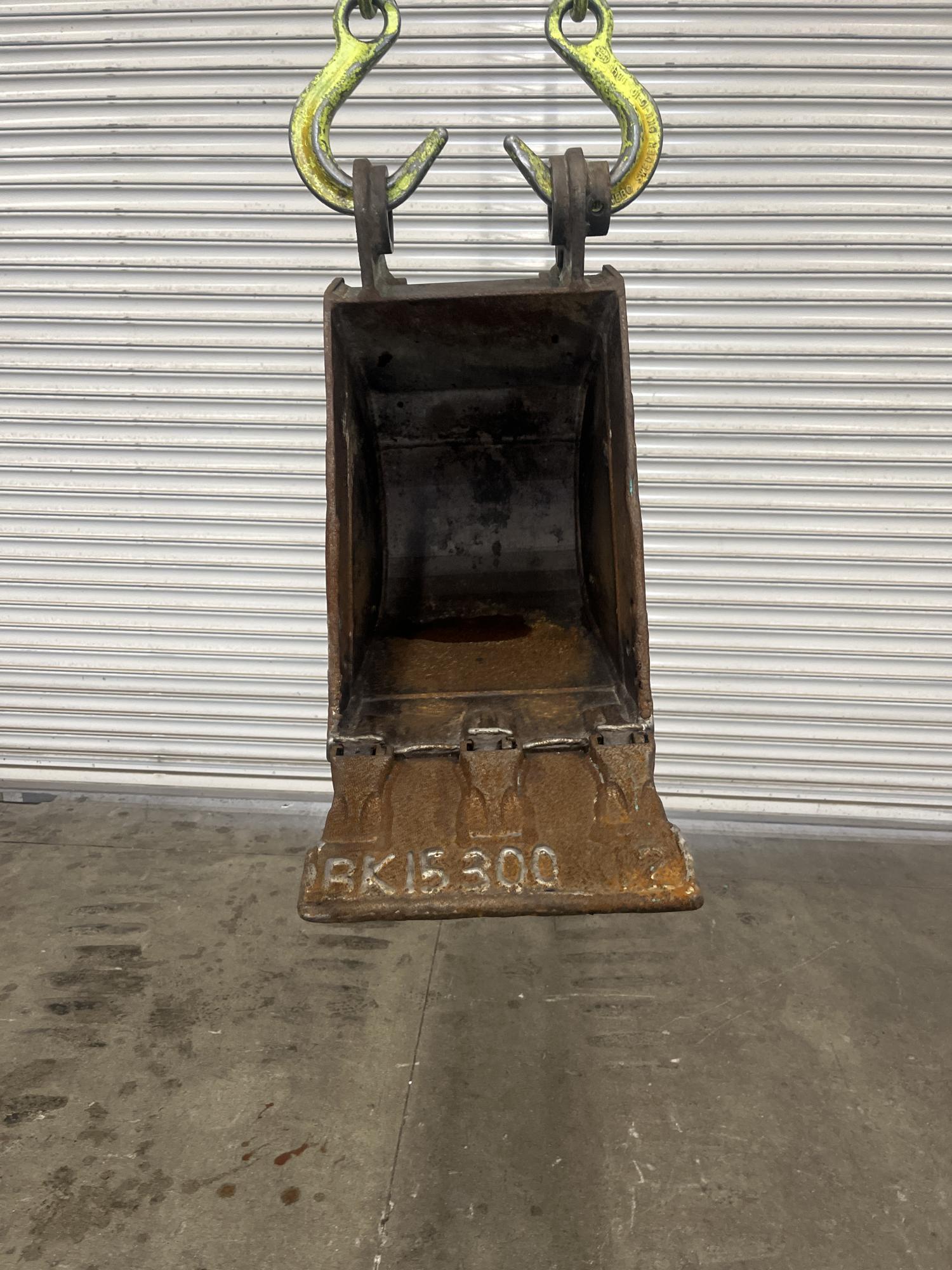 タグチ認定中古 狭幅バケット　1.2～2.5ton　300幅