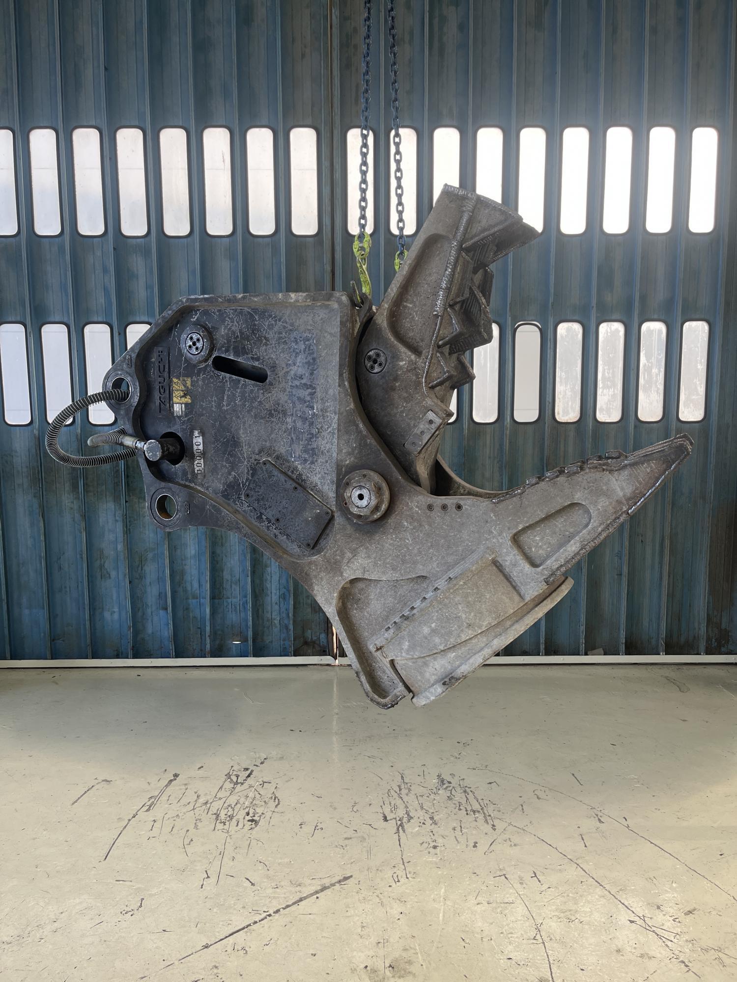 タグチ認定中古 油圧発電式磁石付　MC小割機　with　マグ・ゴン　20～22ton　MC-211EM7A