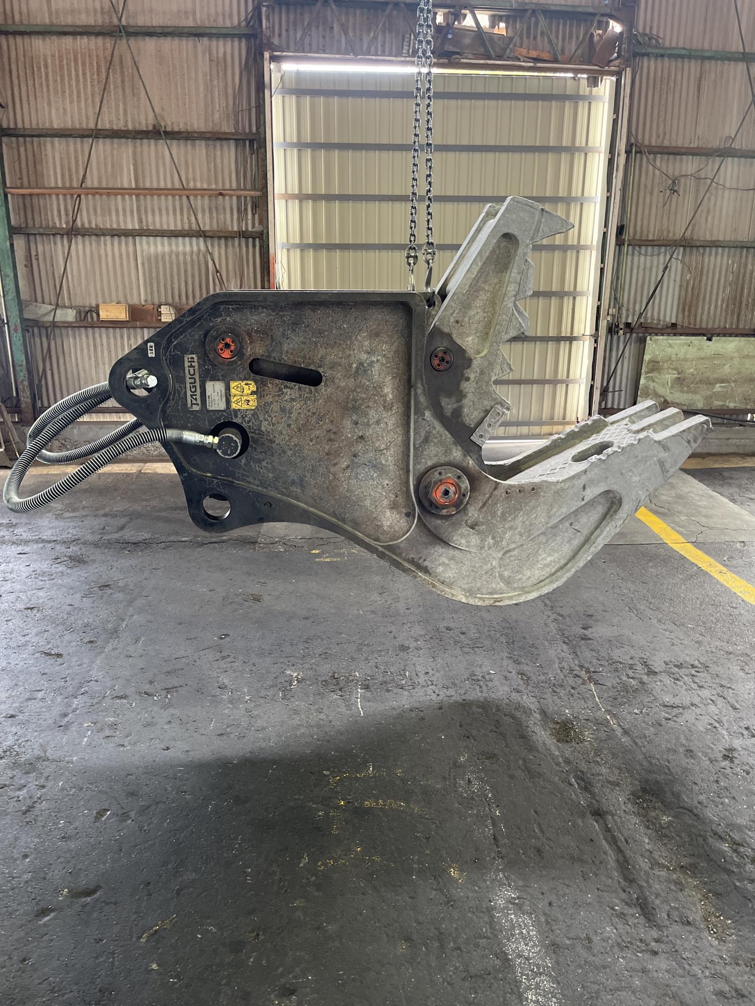 タグチ認定中古 コンクリート小割圧砕機　MC小割機　20～22ton　MC-212