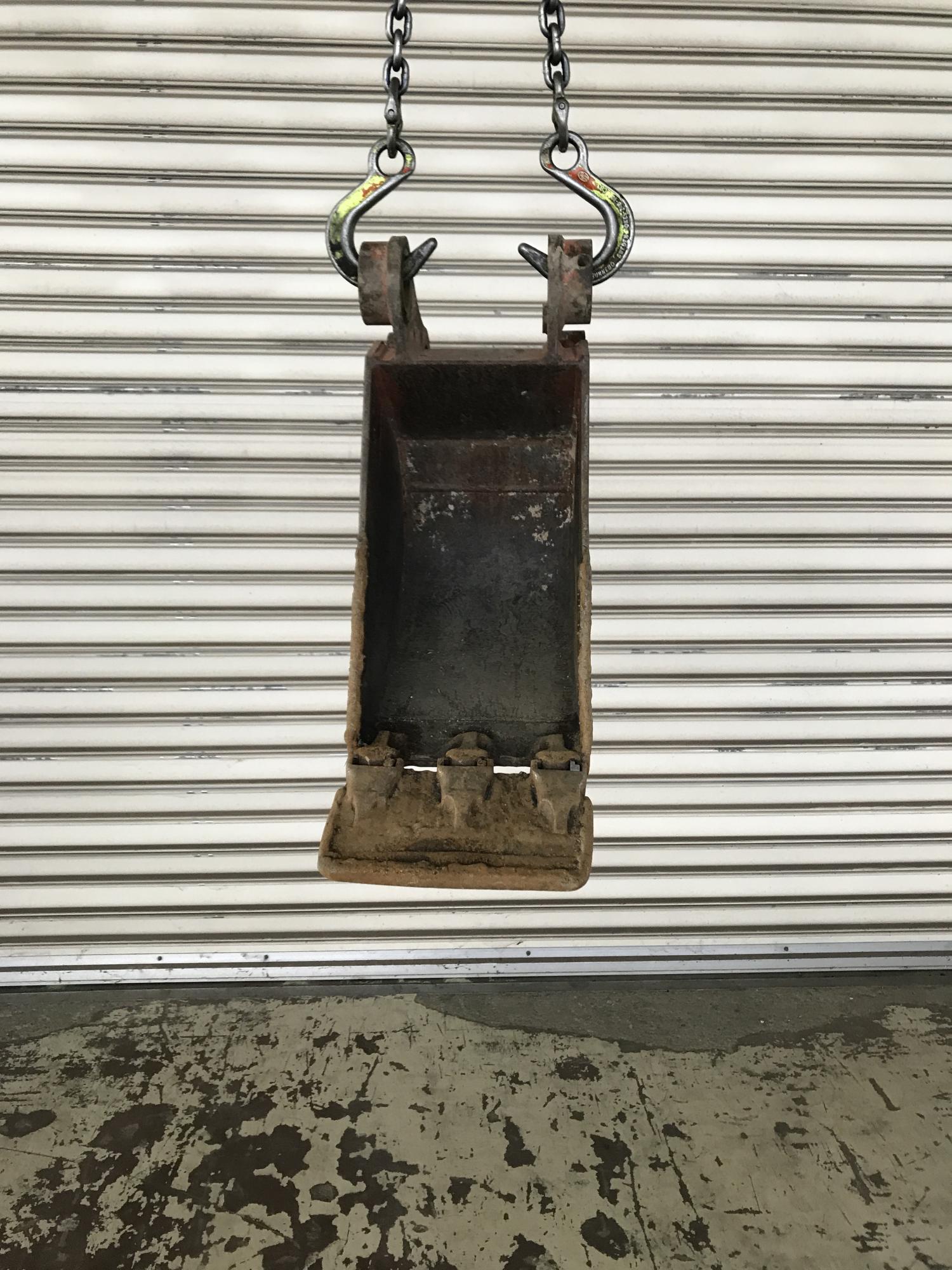 タグチ認定中古 狭幅バケット　1.2～2.5ton　250幅