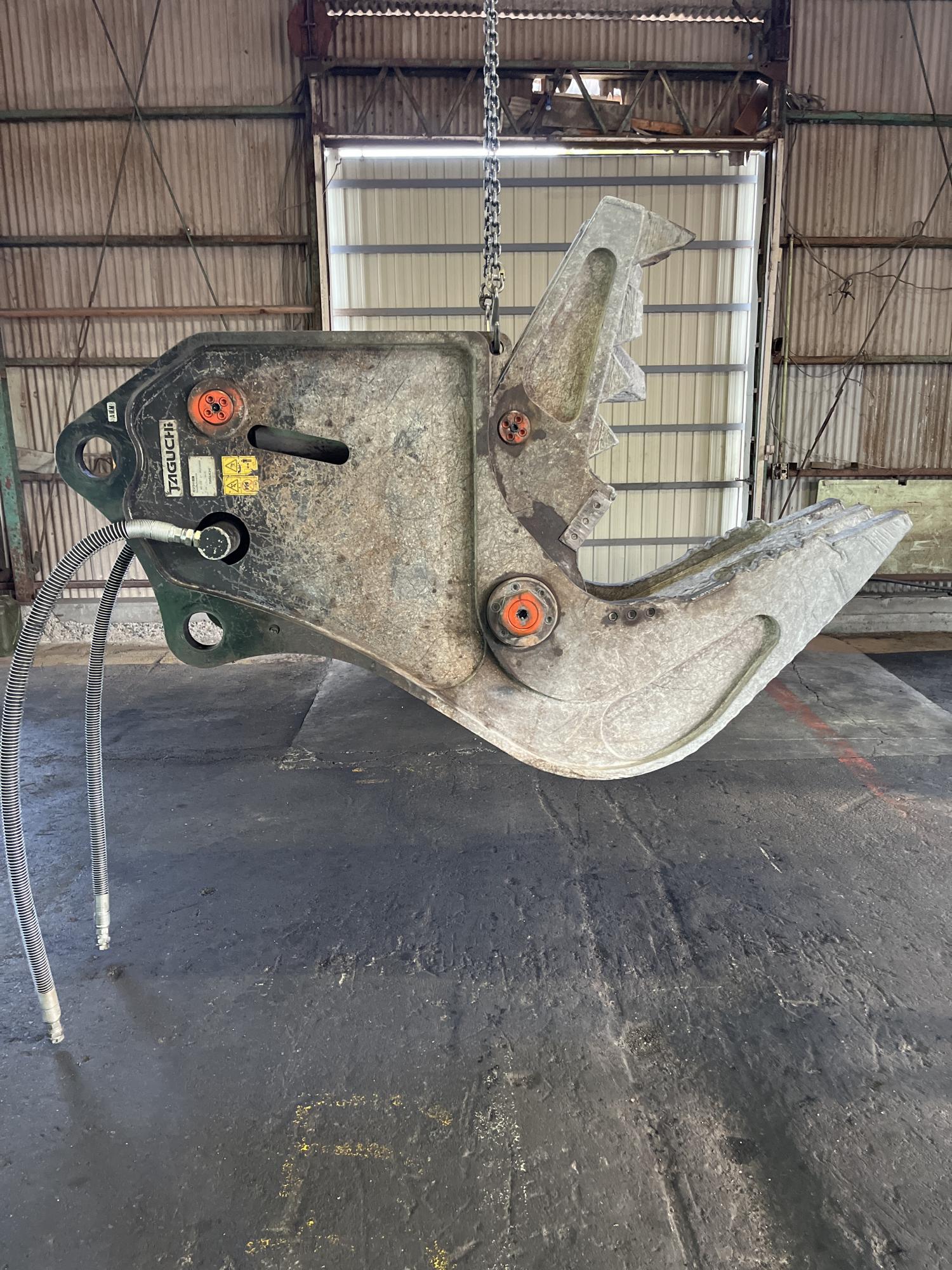 タグチ認定中古 コンクリート小割圧砕機　MC小割機　20～22ton　MC-212