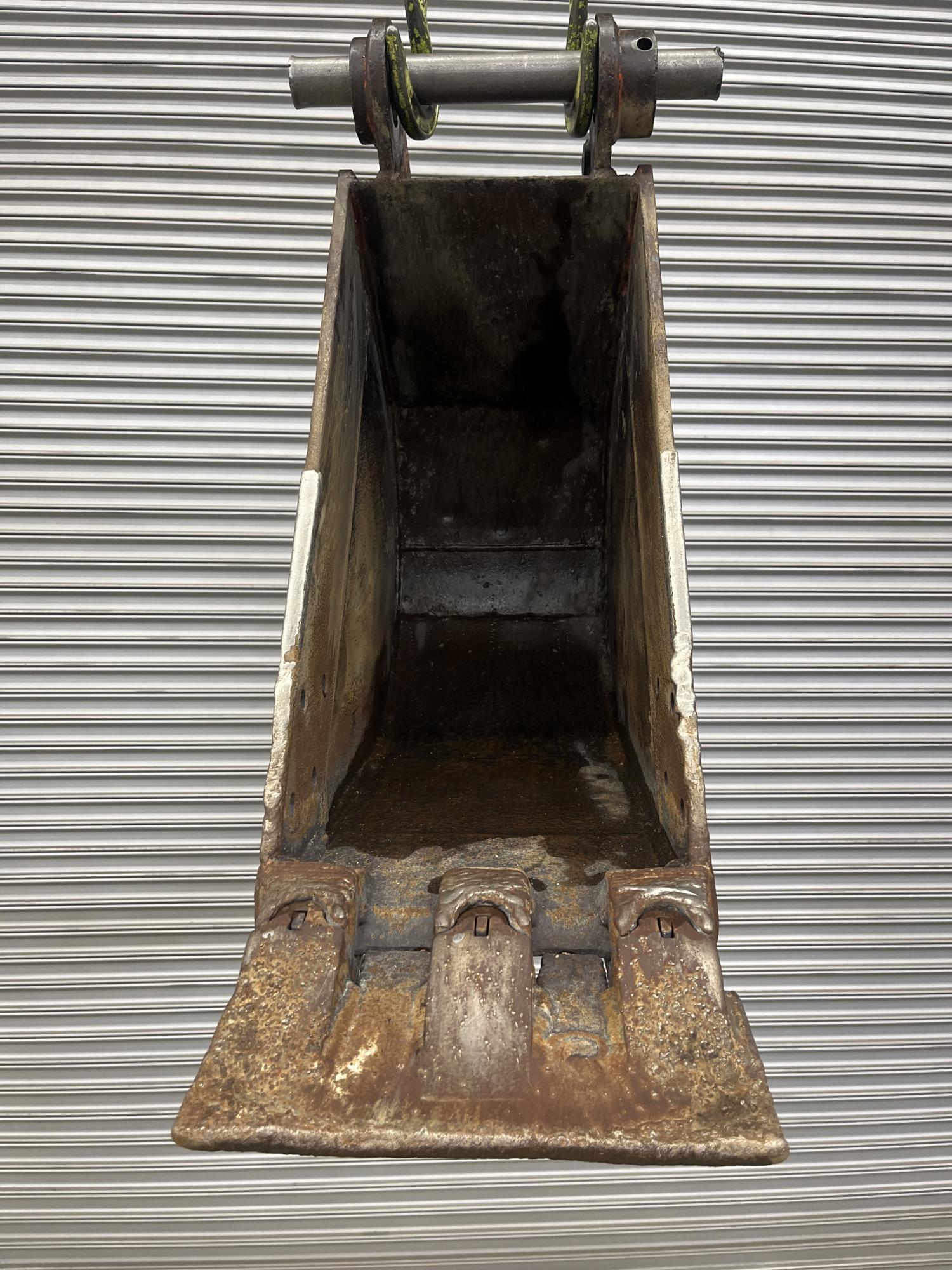 タグチ認定中古 狭幅バケット　4～5ton　300幅
