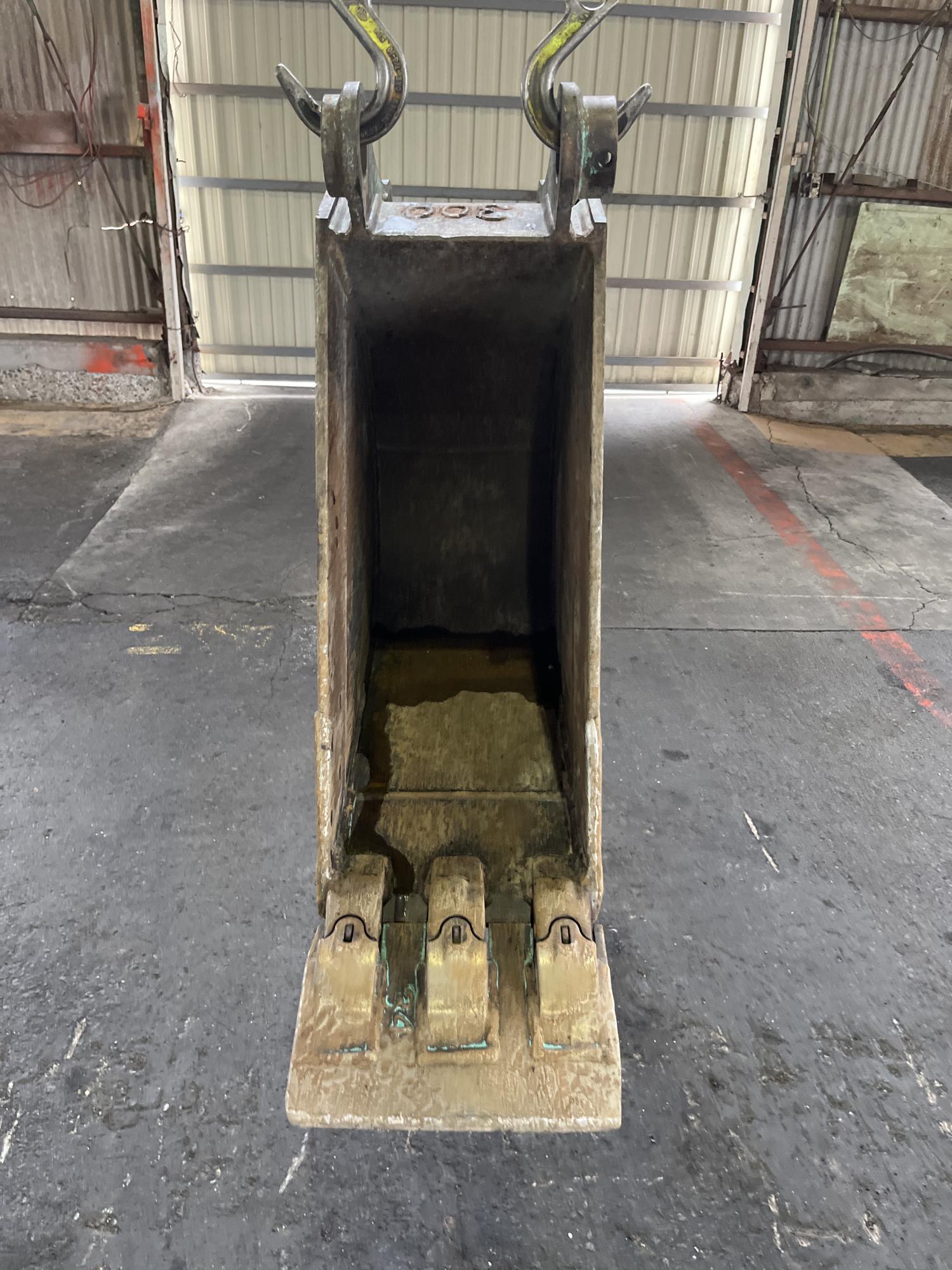 タグチ認定中古 狭幅バケット　4～5ton　300幅