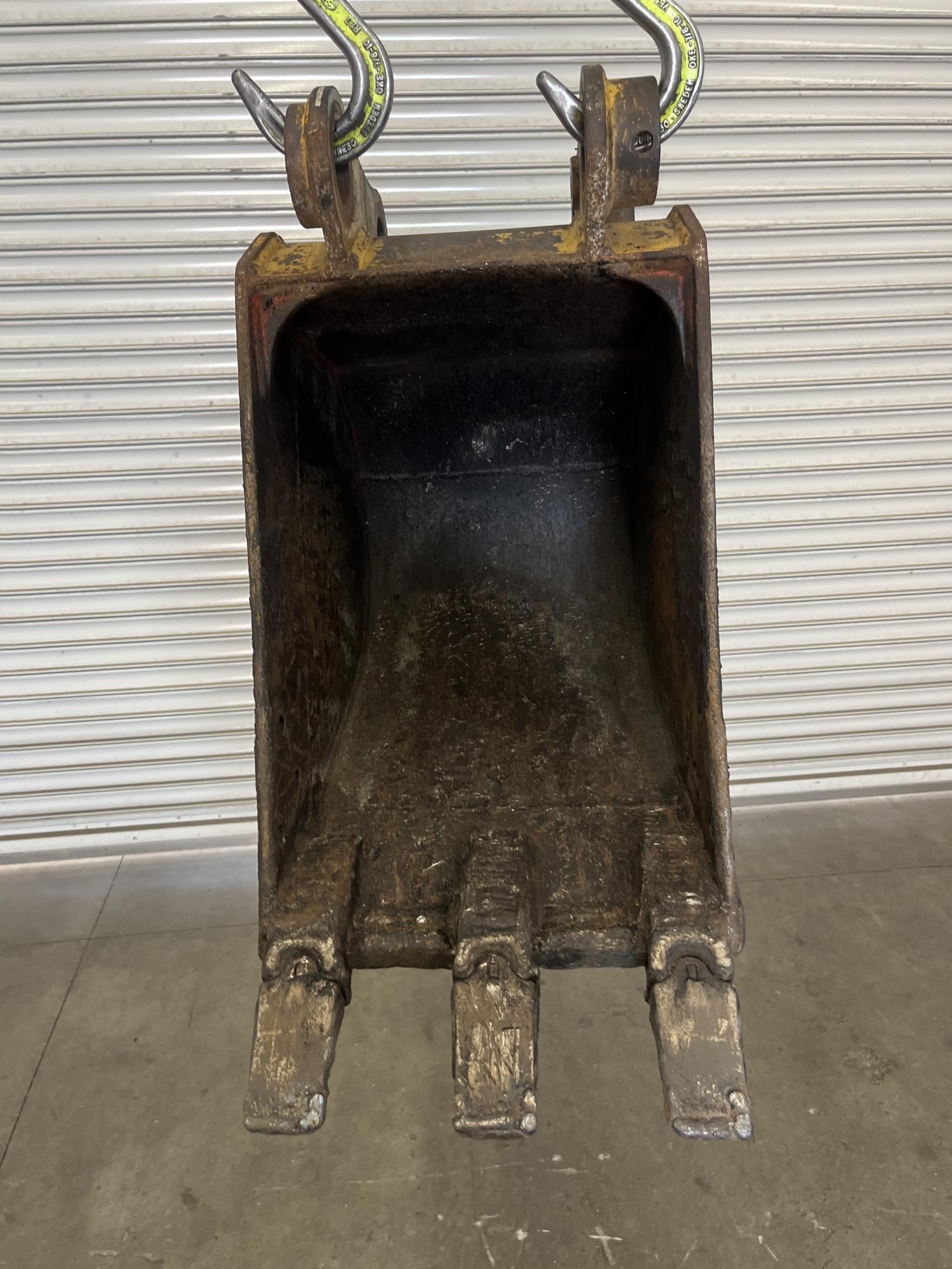 タグチ認定中古 狭幅バケット　3～4ton　380幅