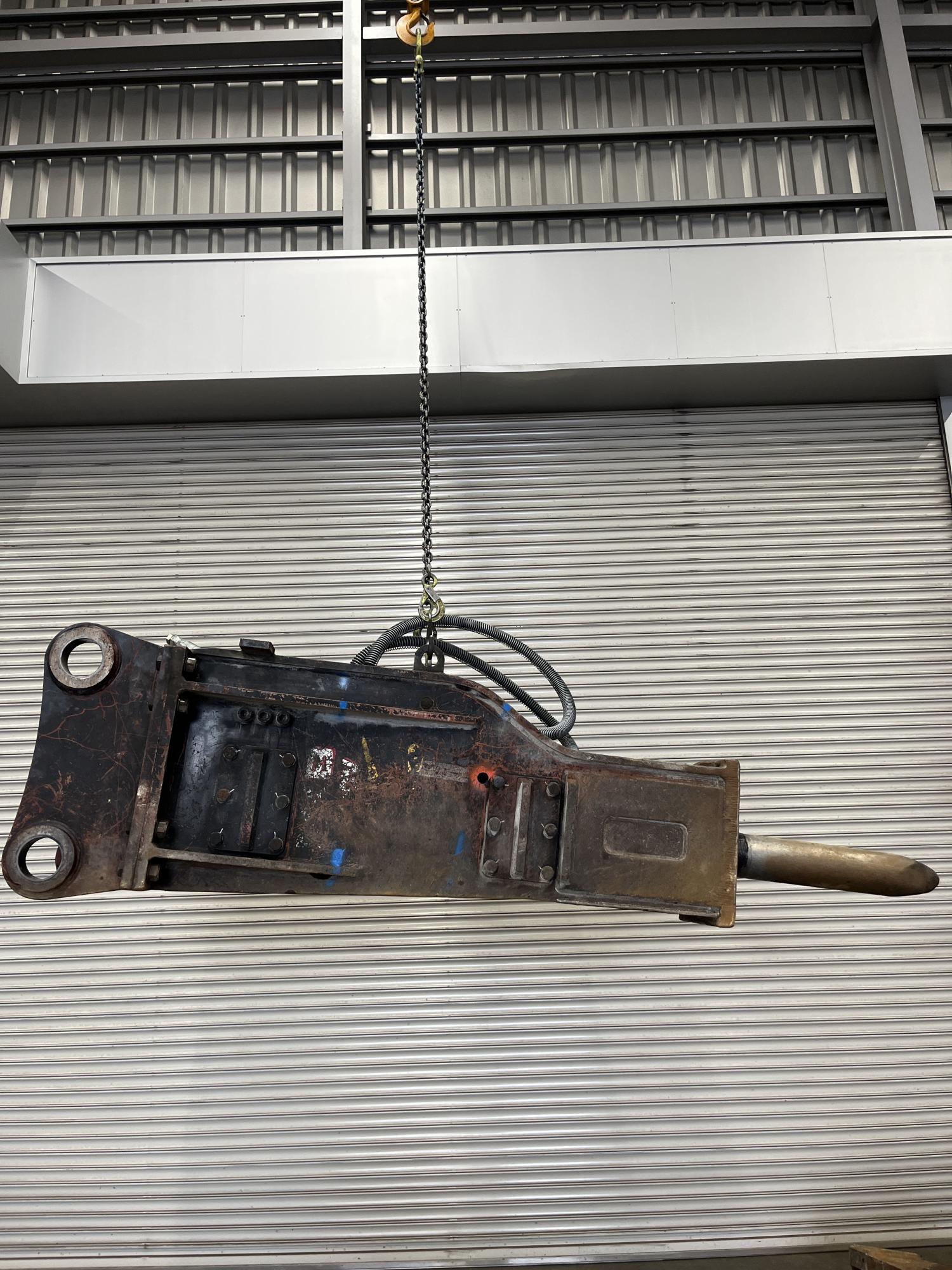 タグチ認定中古 GBブレーカー　30～35ton　GB-2200V