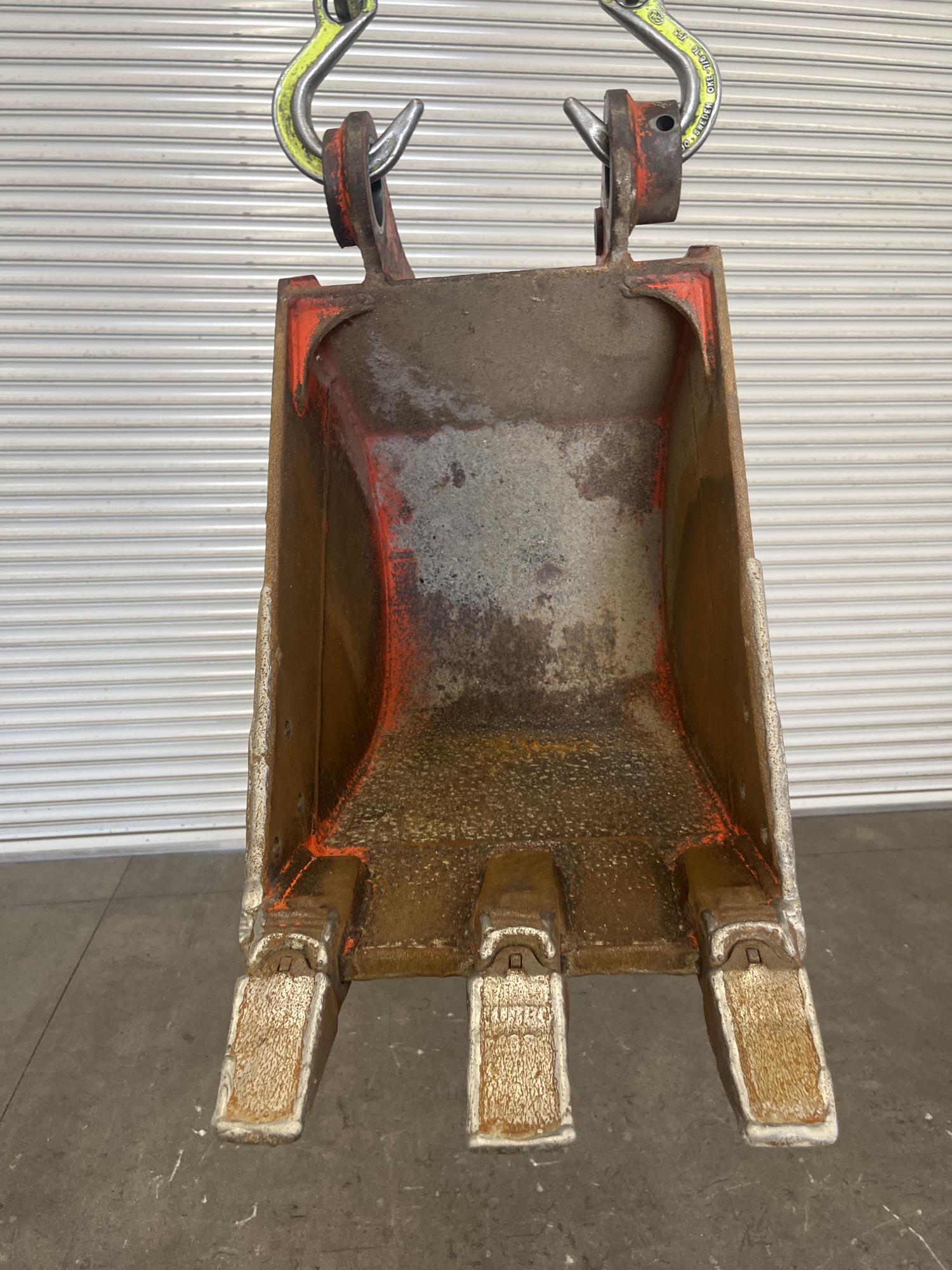 タグチ認定中古 狭幅バケット　3～4ton　380幅