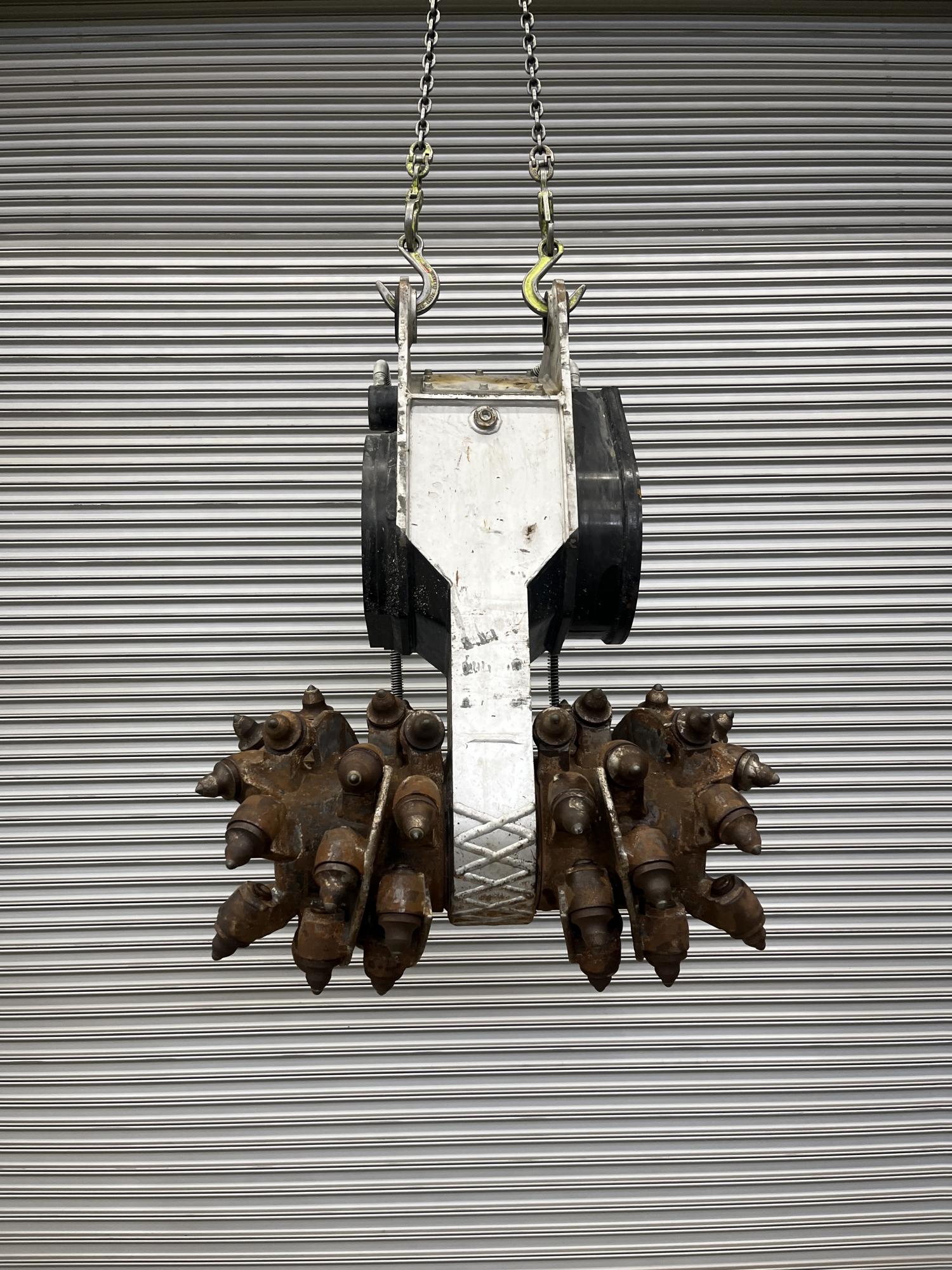 タグチ認定中古 アスファルト・コンクリート切削機　THツインドラムカッター　6～8ton　TH-62