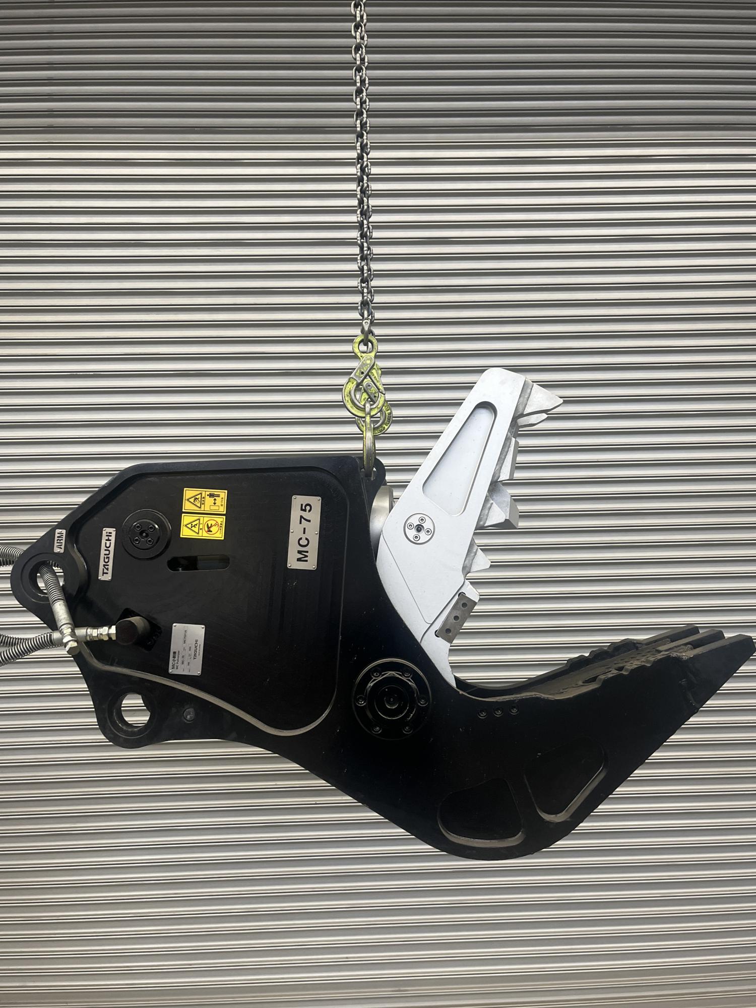 タグチ認定中古 コンクリート小割圧砕機　MC小割機　6～8ton　MC-75