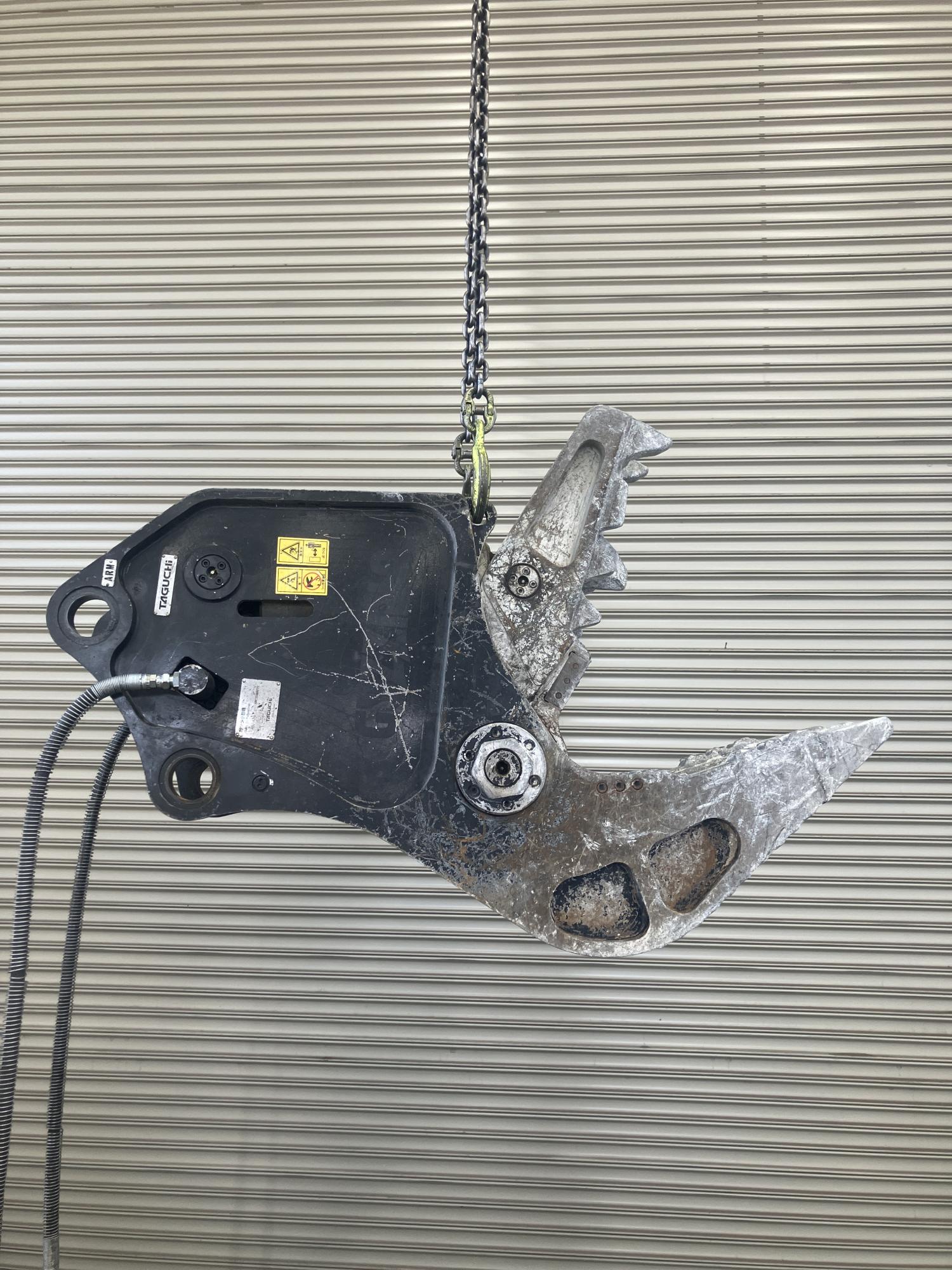 タグチ認定中古 コンクリート小割圧砕機　MC小割機　6～8ton　MC-75B
