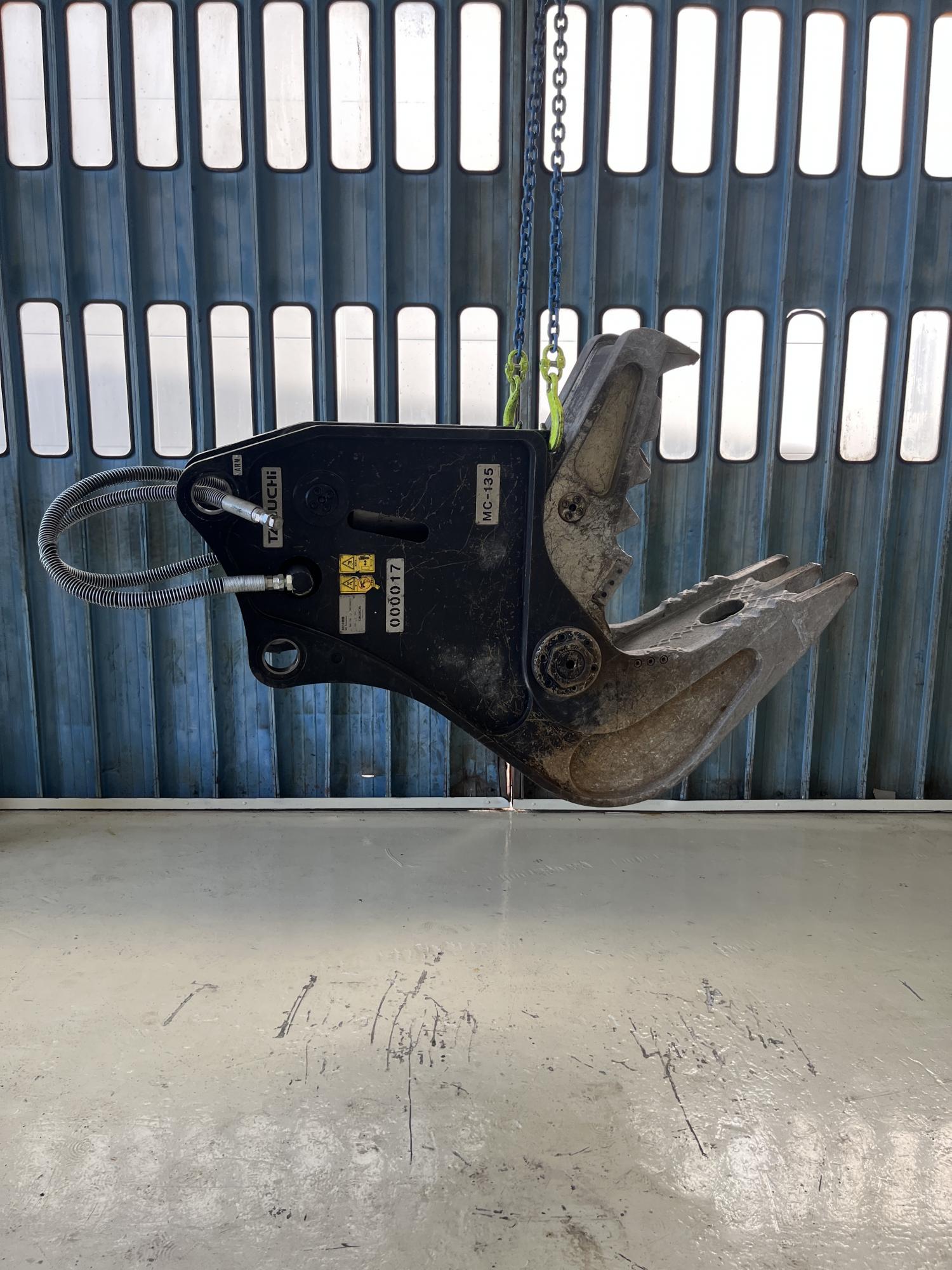 タグチ認定中古 コンクリート小割圧砕機　MC小割機　10～14ton　MC-135