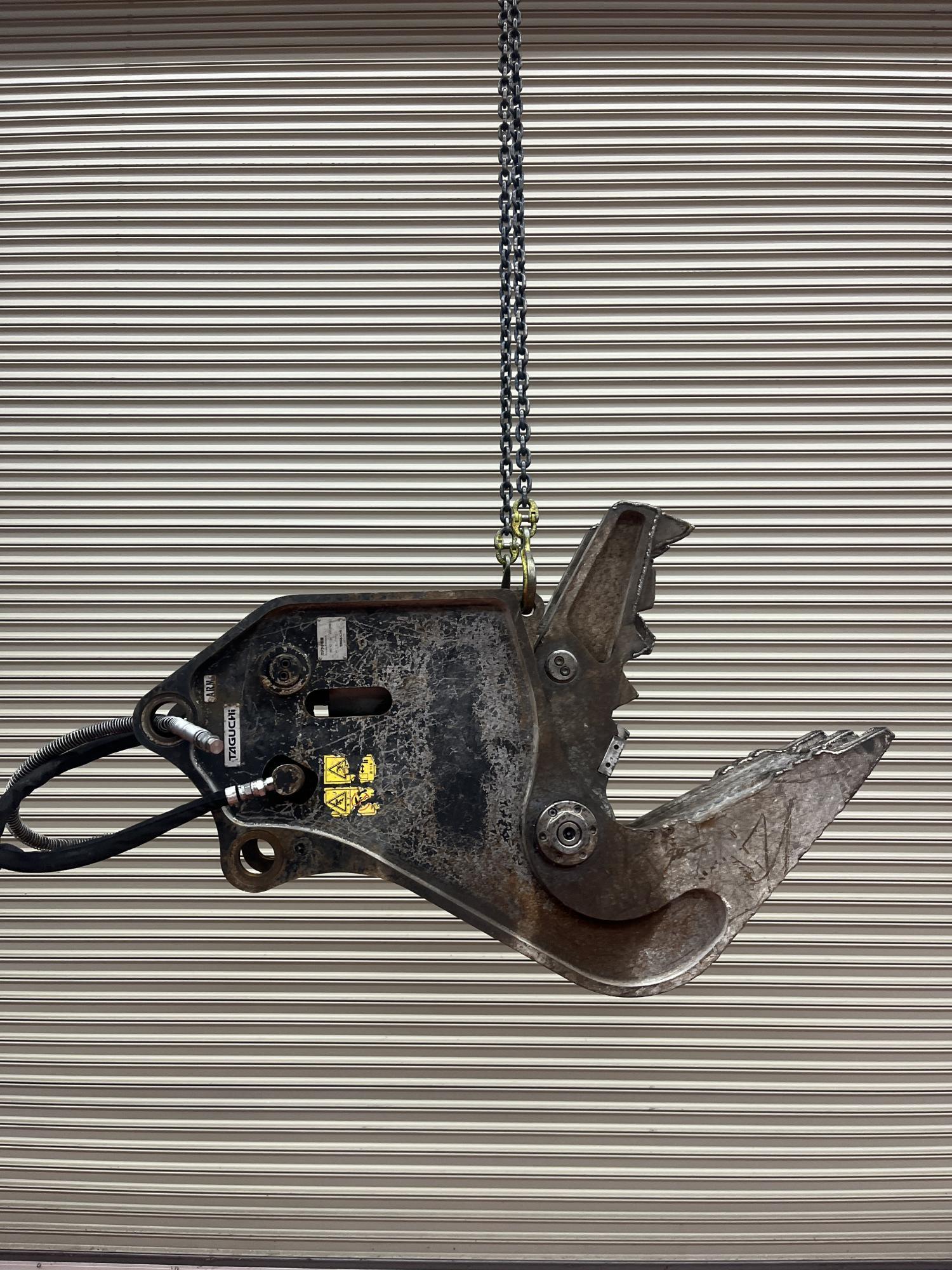 タグチ認定中古 コンクリート小割圧砕機　MC小割機　4～5ton　MC-52