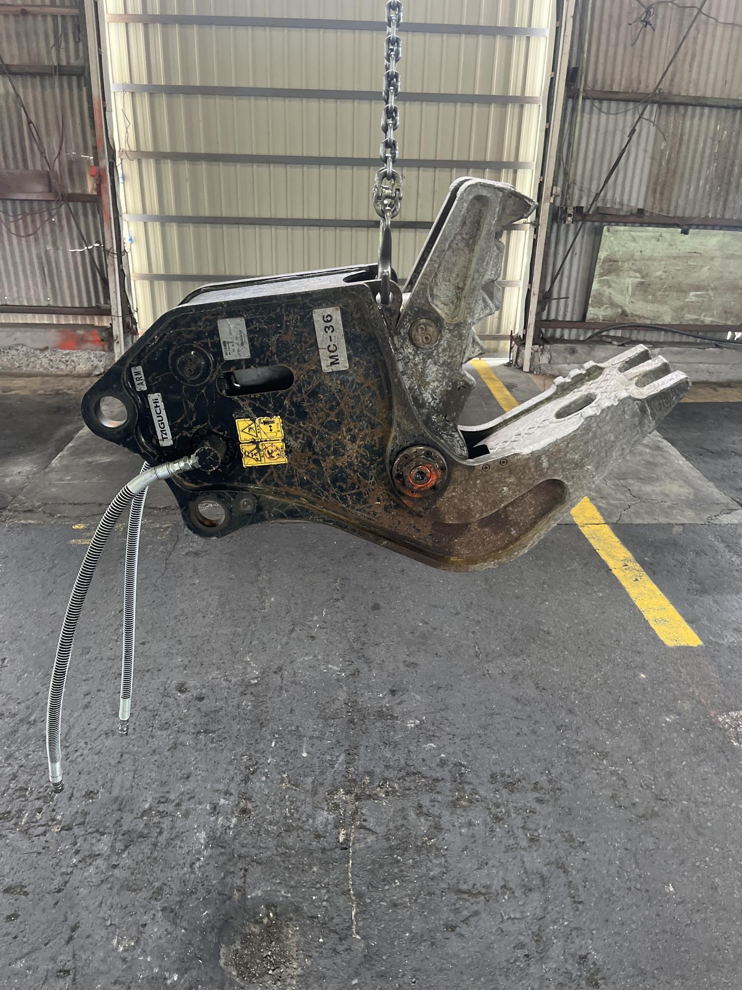 タグチ認定中古 コンクリート小割圧砕機　MC小割機　3～5ton　MC-36