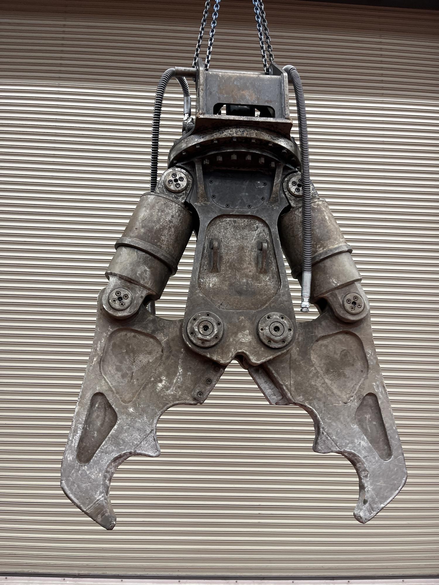 タグチ認定中古 ツインシリンダ　D大割機　自動・油圧旋回式　10～14ton　D-135AS