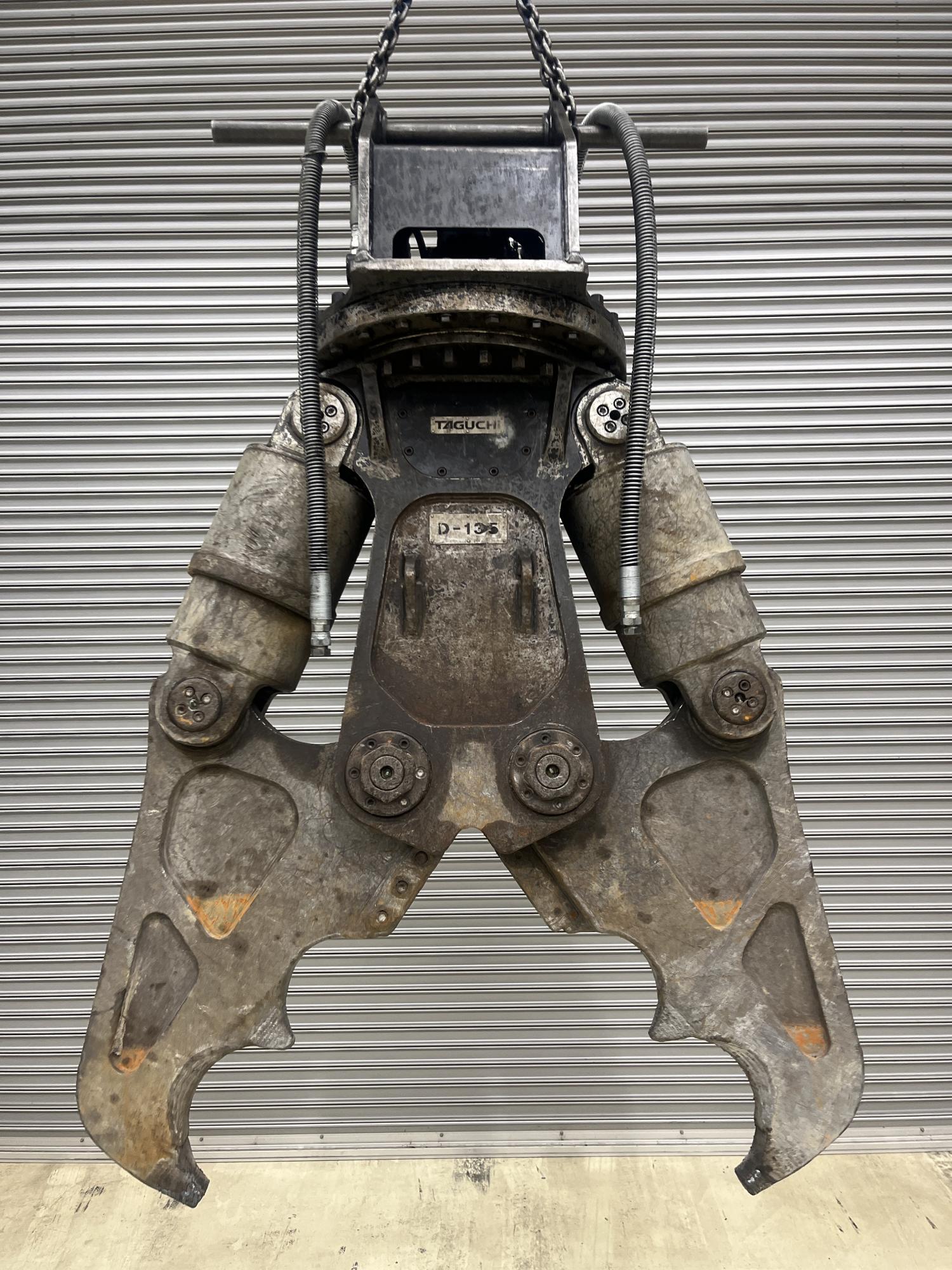 タグチ認定中古 ツインシリンダ　D大割機　自動・油圧旋回式　10～14ton　D-135AS