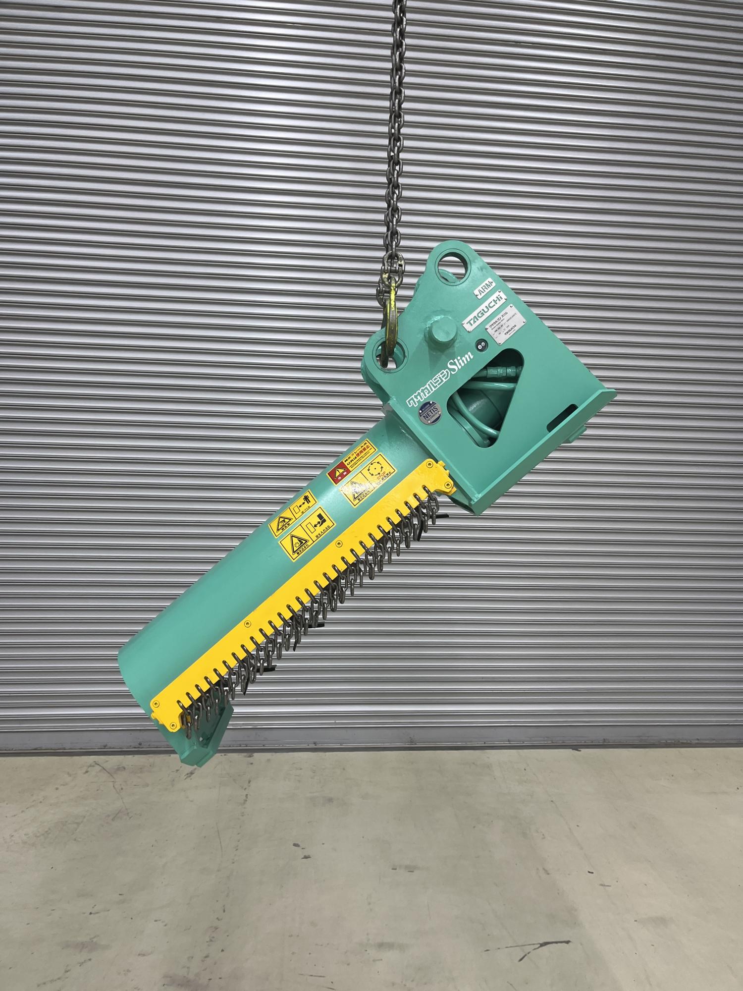 タグチ認定中古 雑木&草刈り機　クサカルゴン　3～4ton　HM-32L-2P