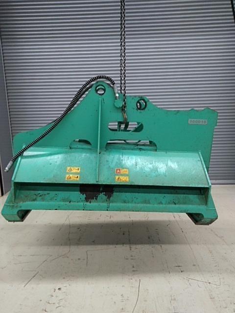 タグチ認定中古 雑木&草刈り機　クサカルゴン　10～14ton　KS-122