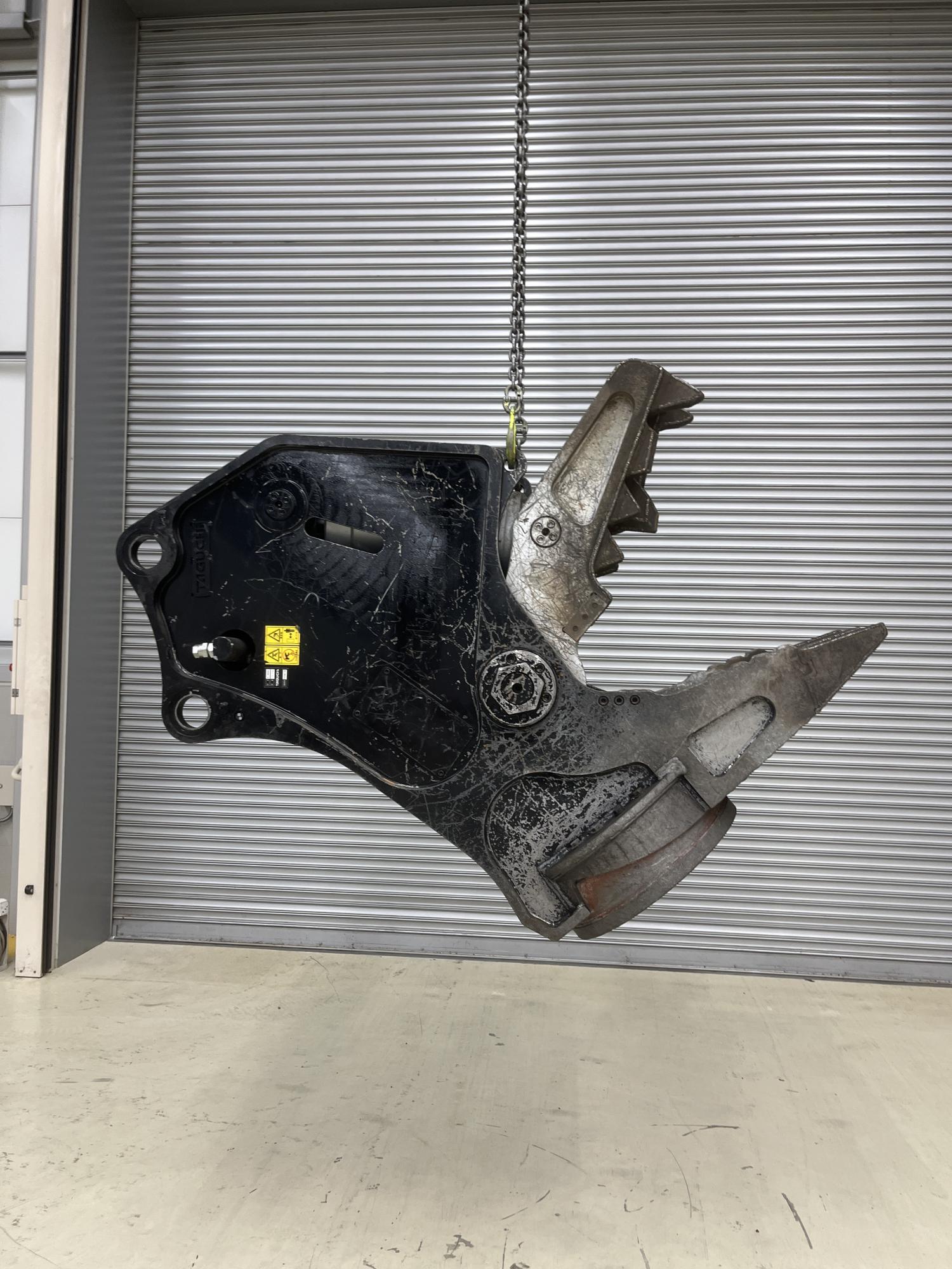 タグチ認定中古 油圧発電式磁石付　MC小割機　with　マグ・ゴン　10～14ton　MC-135BDM5A