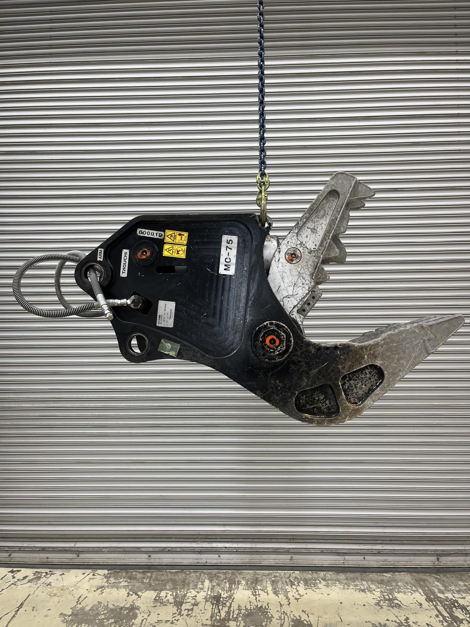タグチ認定中古 コンクリート小割圧砕機　MC小割機　6～8ton　MC-75