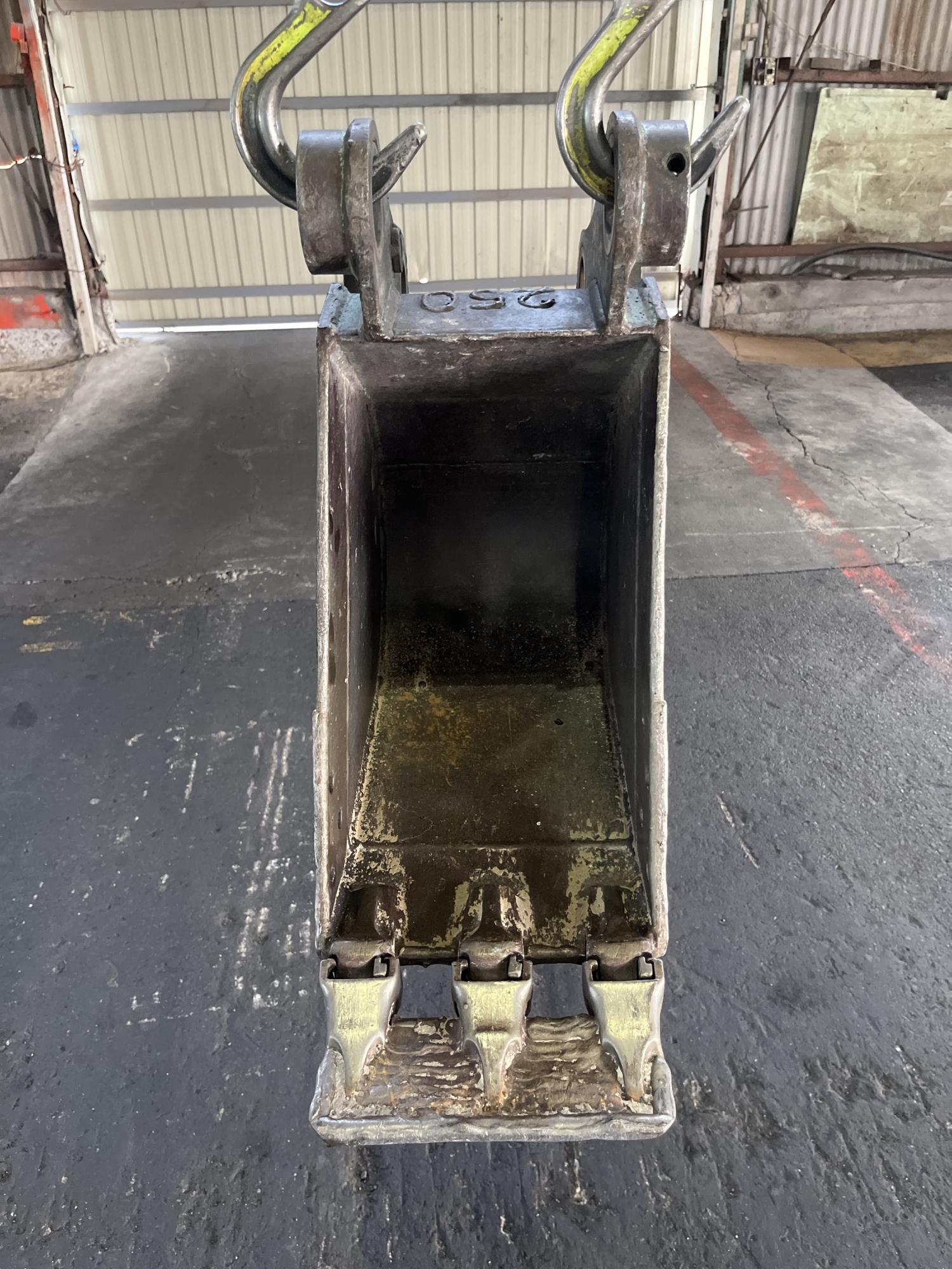 タグチ認定中古 狭幅バケット　1.2～2.5ton　250幅