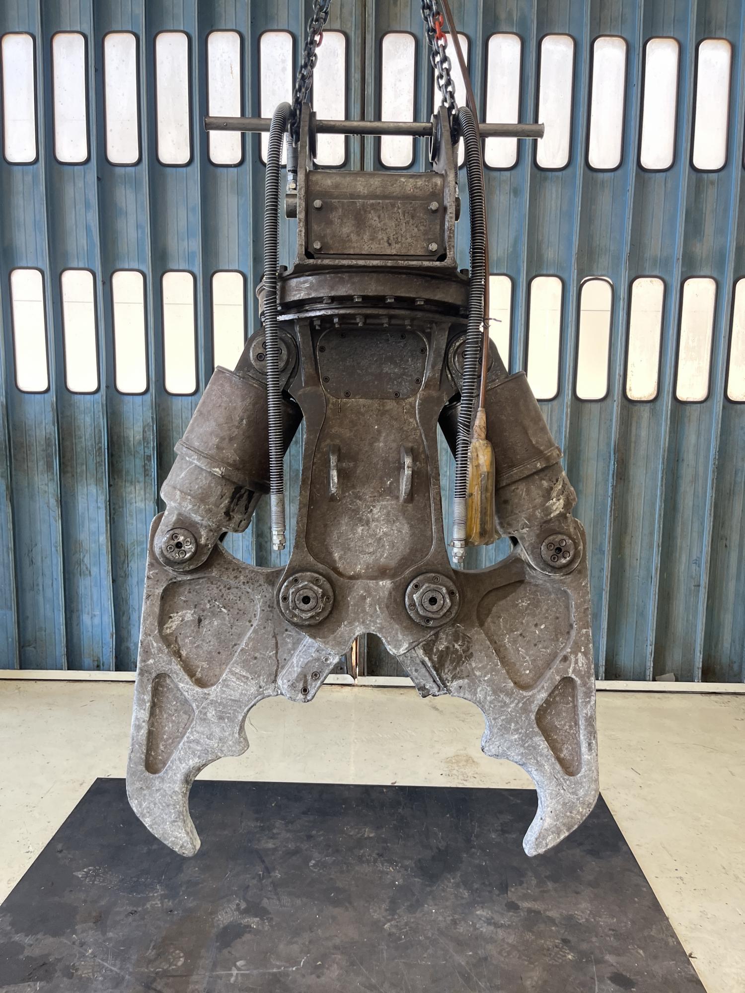 タグチ認定中古 ツインシリンダ　D大割機　10～14ton　D-131A