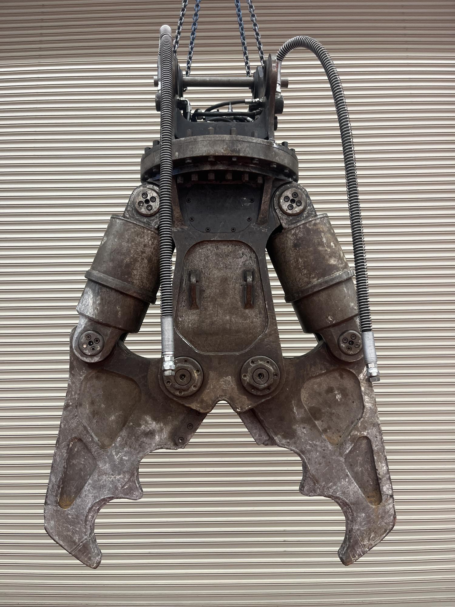 タグチ認定中古 ツインシリンダ　D大割機　自動・油圧旋回式　10～14ton　D-135AS