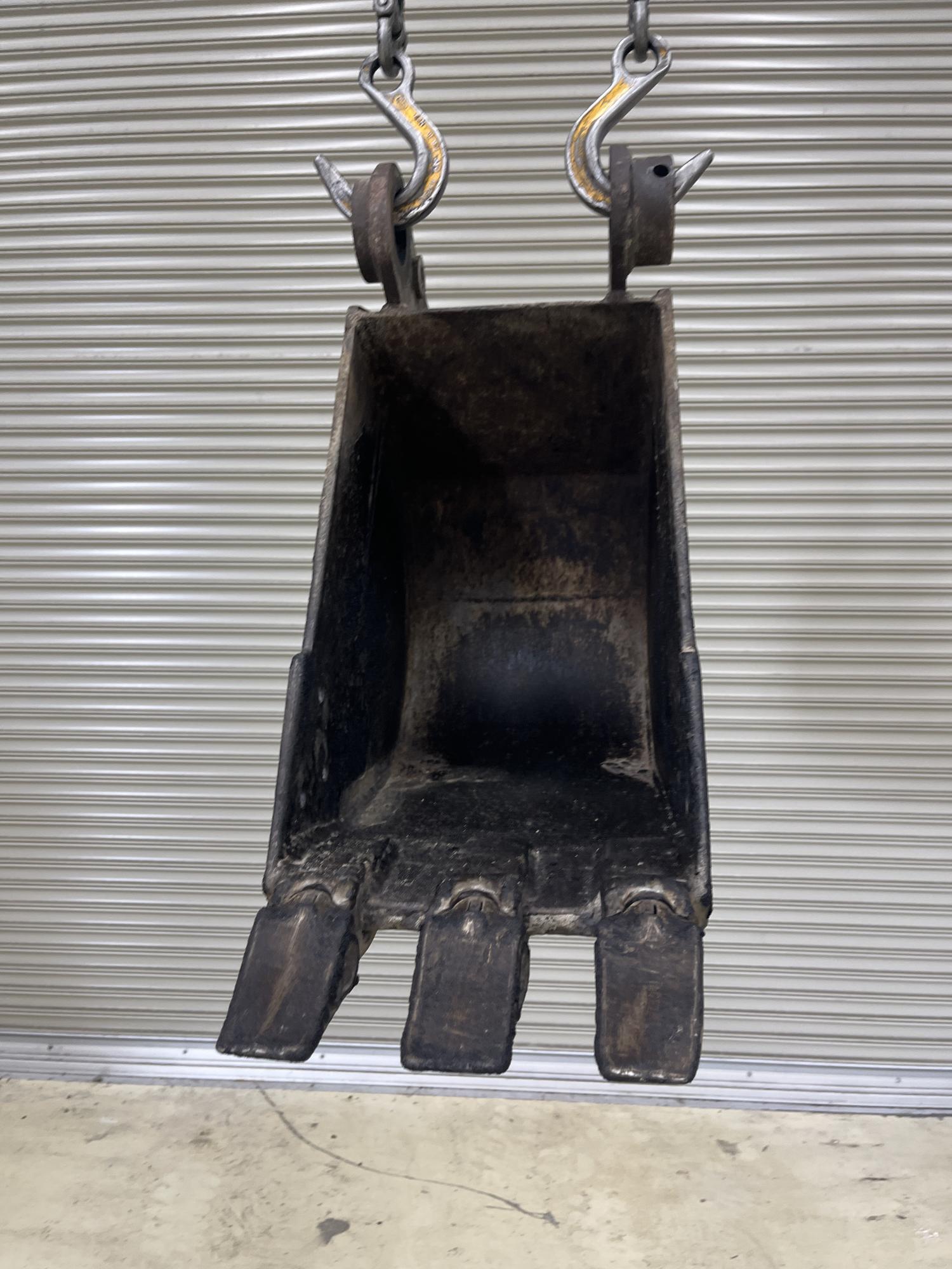 タグチ認定中古 狭幅バケット　3～4ton　300幅