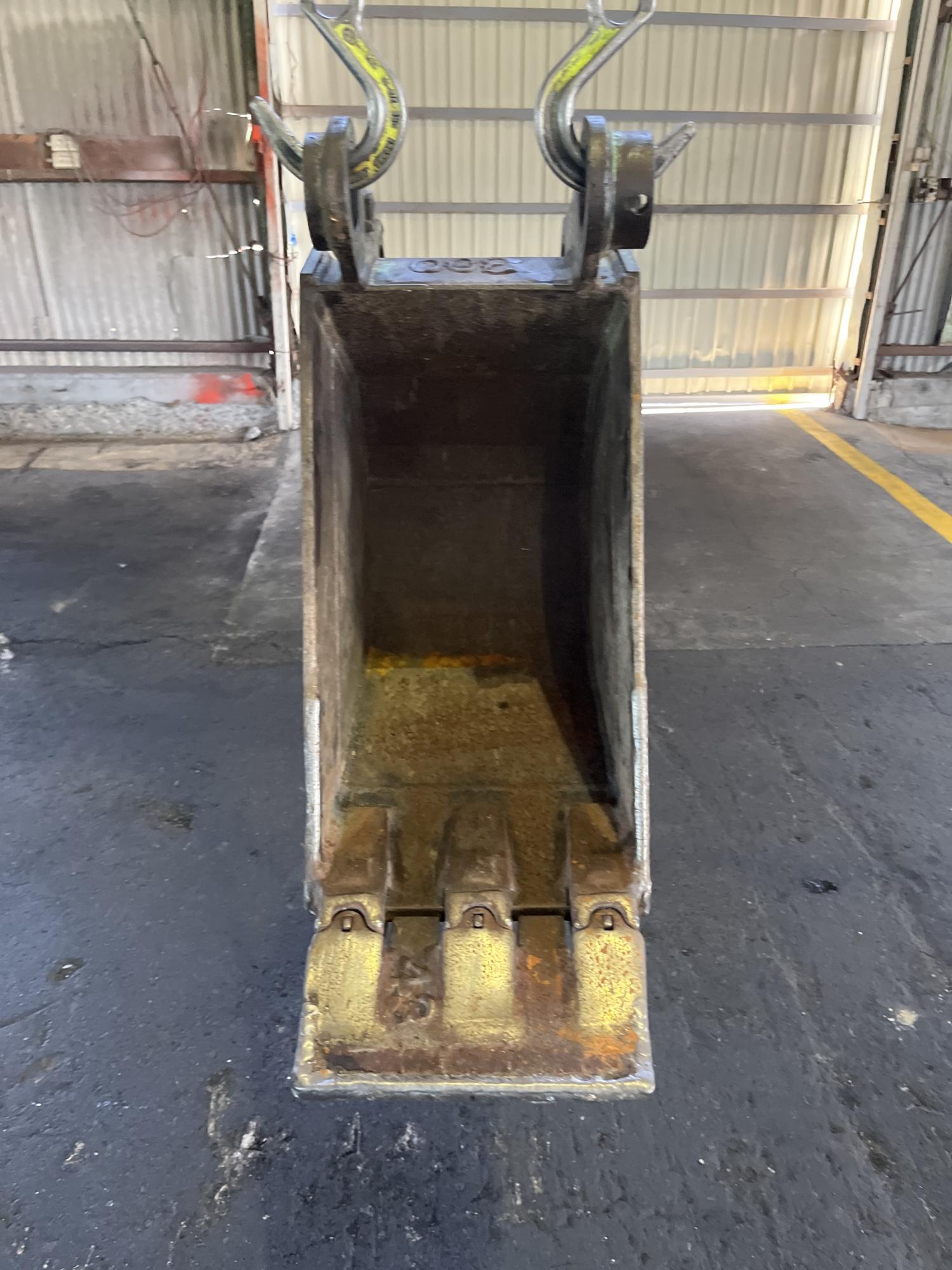 タグチ認定中古 狭幅バケット　3～4ton　300幅