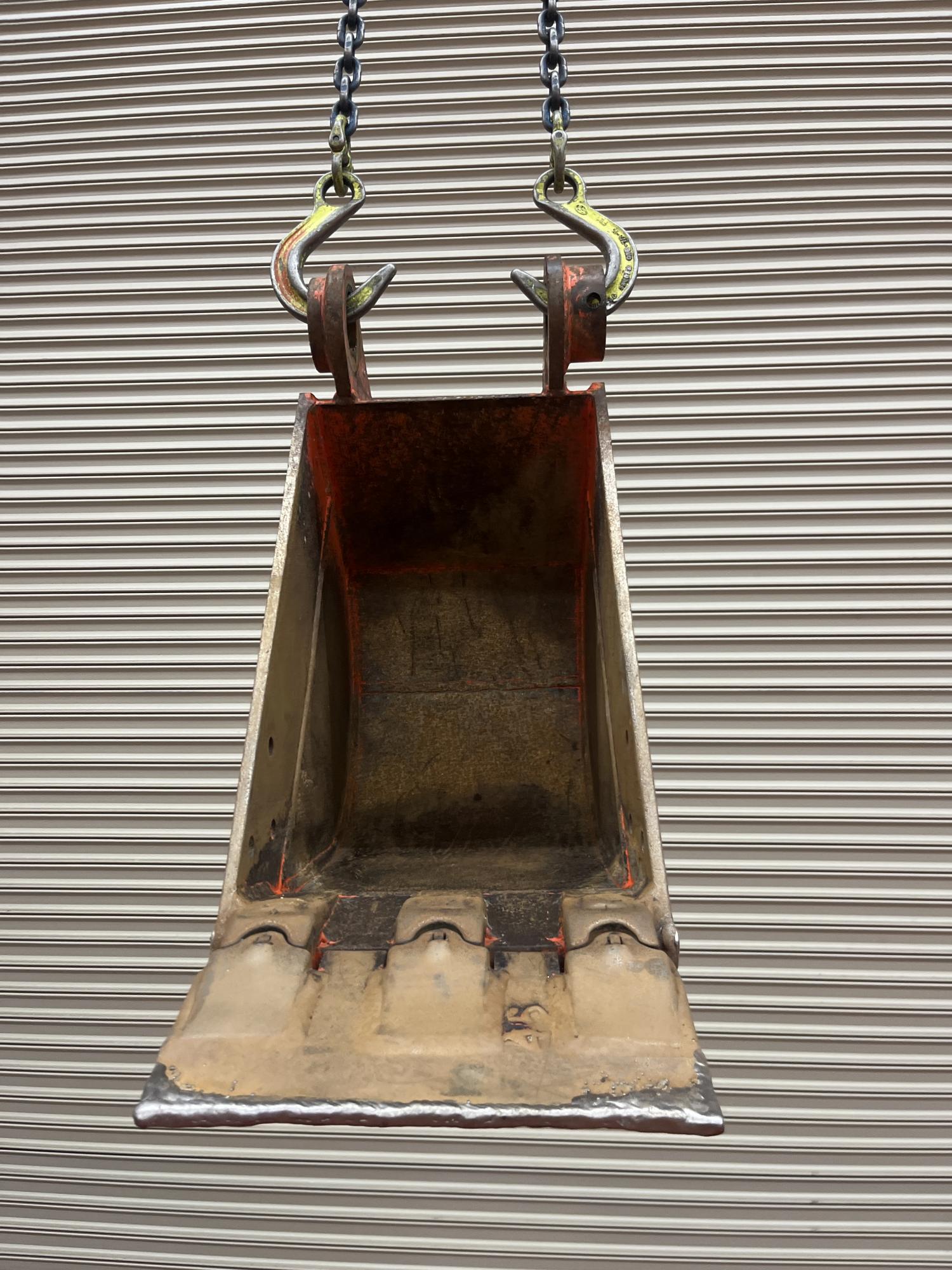 タグチ認定中古 狭幅バケット　3～4ton　300幅