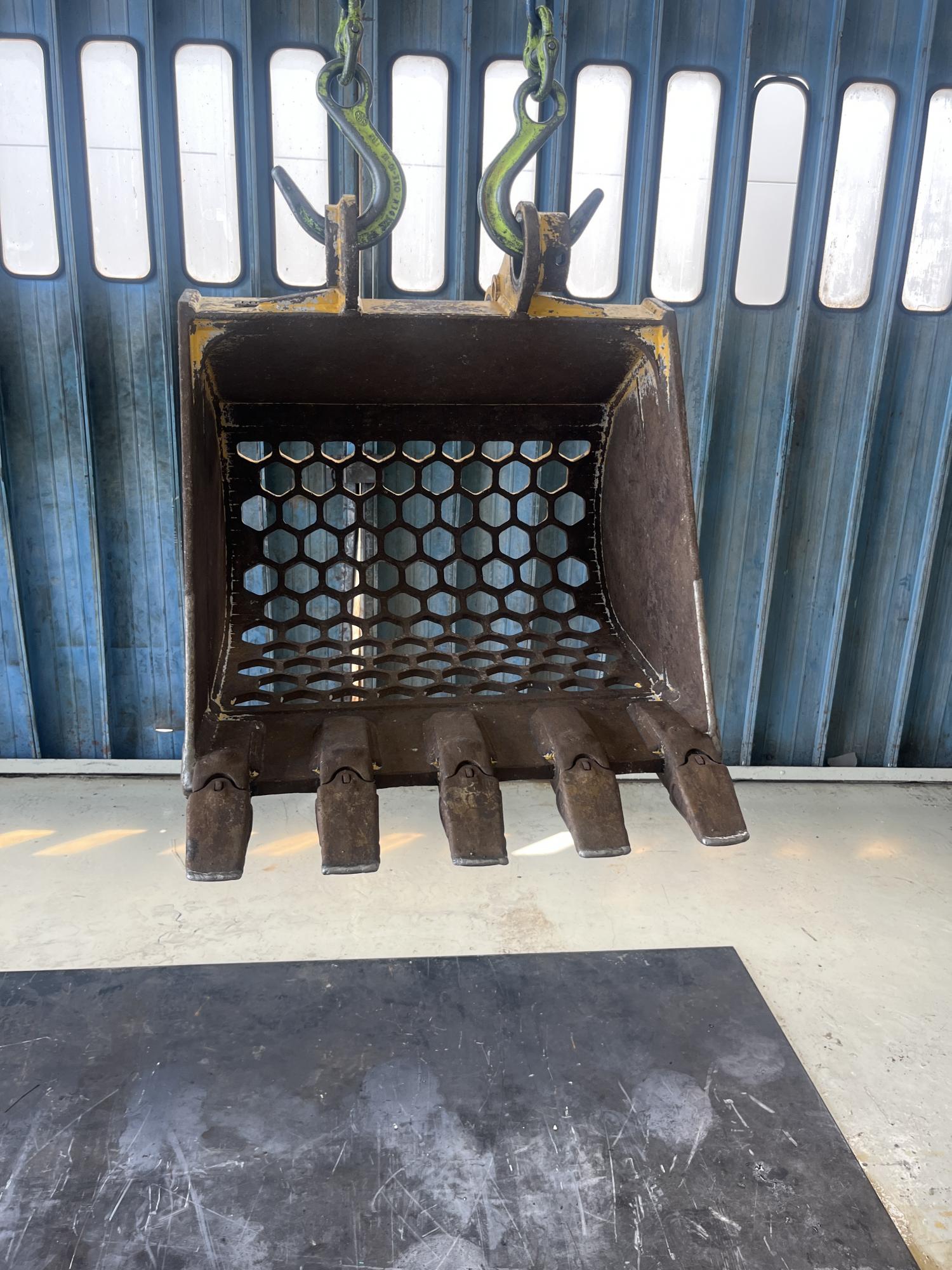 タグチ認定中古 ハニカムスケルトンバケット　3～4ton　HSK-30　600幅　HEX50