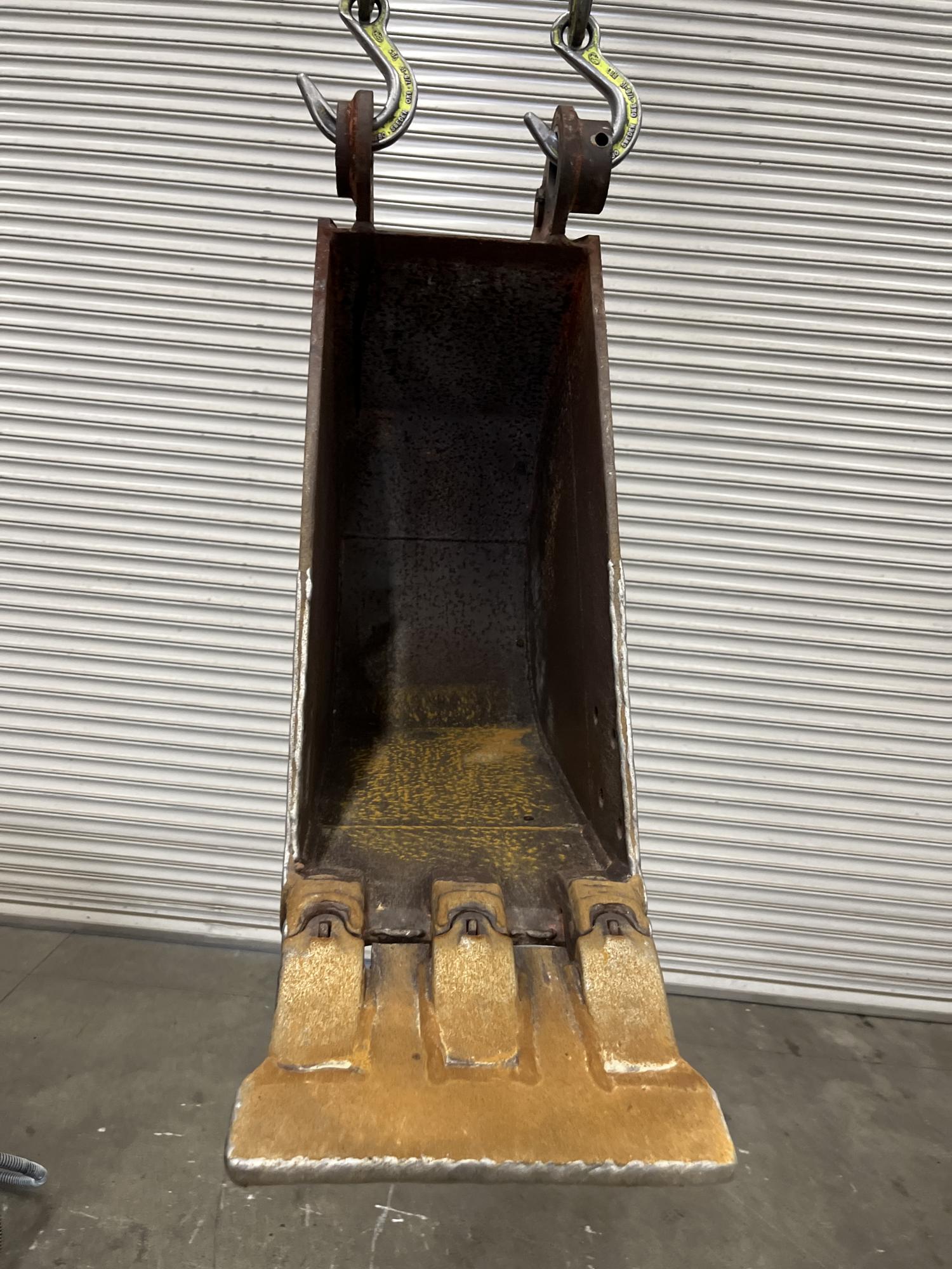 タグチ認定中古 狭幅バケット　4～5ton　300幅