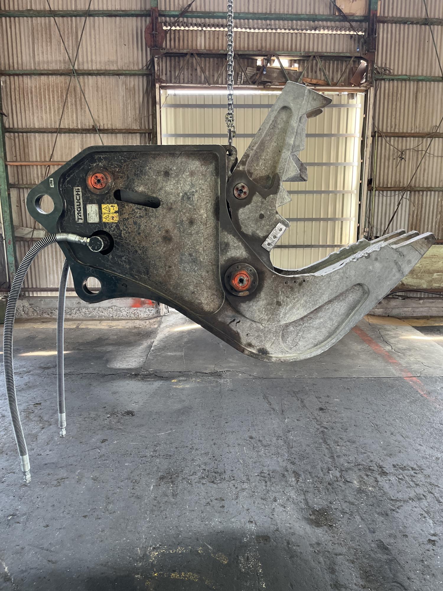 タグチ認定中古 コンクリート小割圧砕機　MC小割機　20～22ton　MC-212