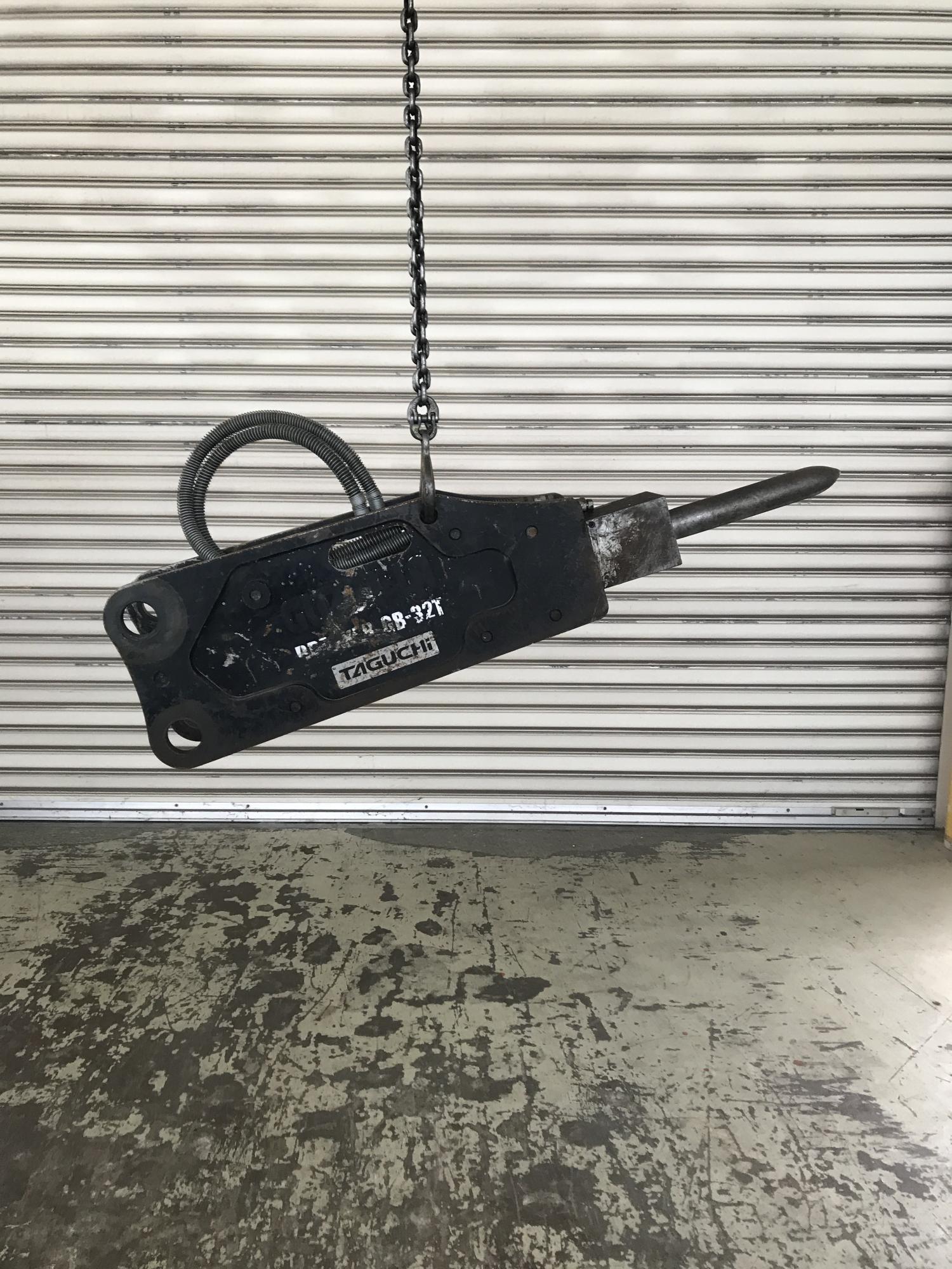 タグチ認定中古 トップマウント　GBブレーカー　3～4ton　GB-32T