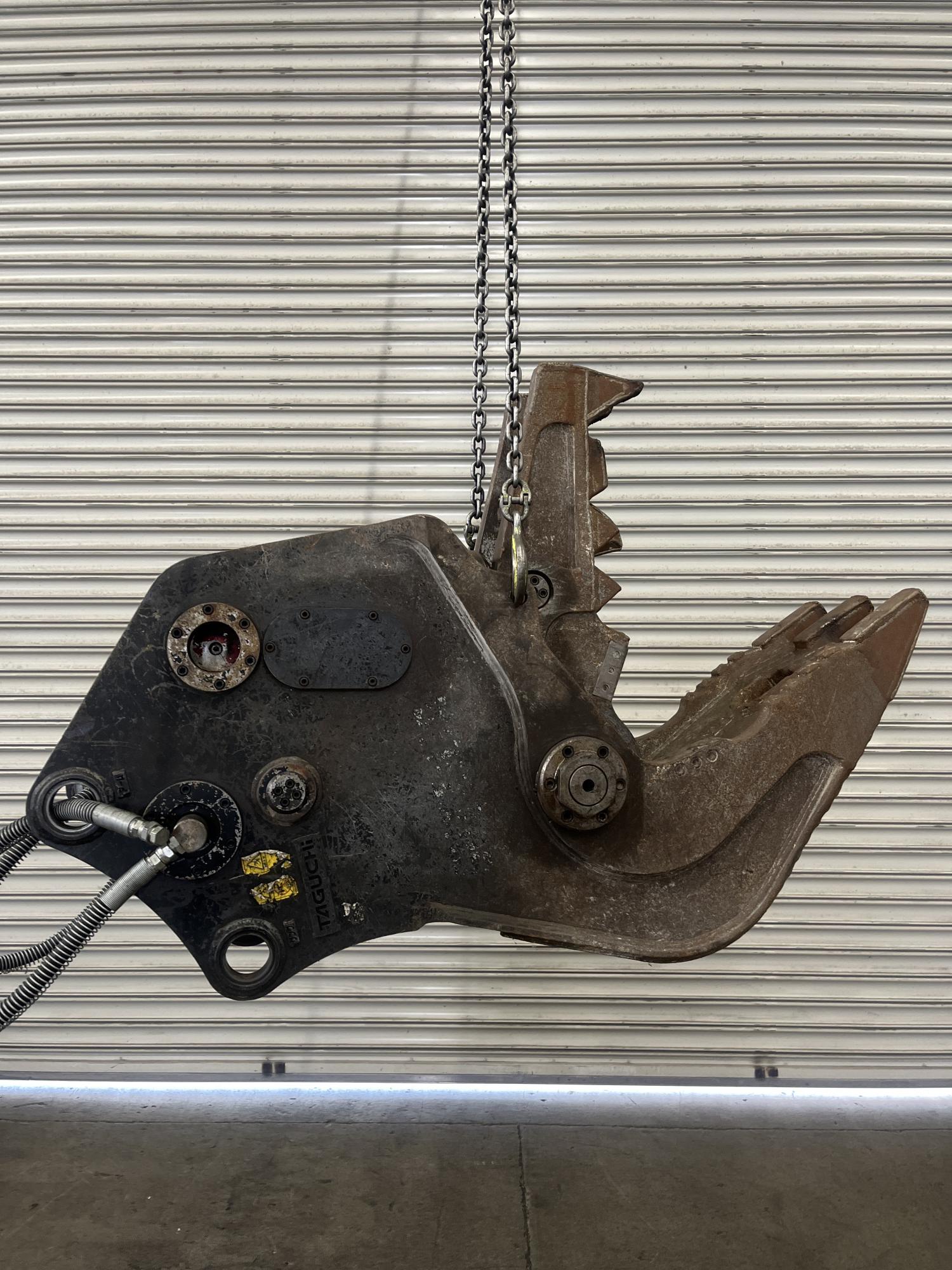 タグチ認定中古 コンクリート小割圧砕機　爆速MC小割機　10～14ton　MC-121i