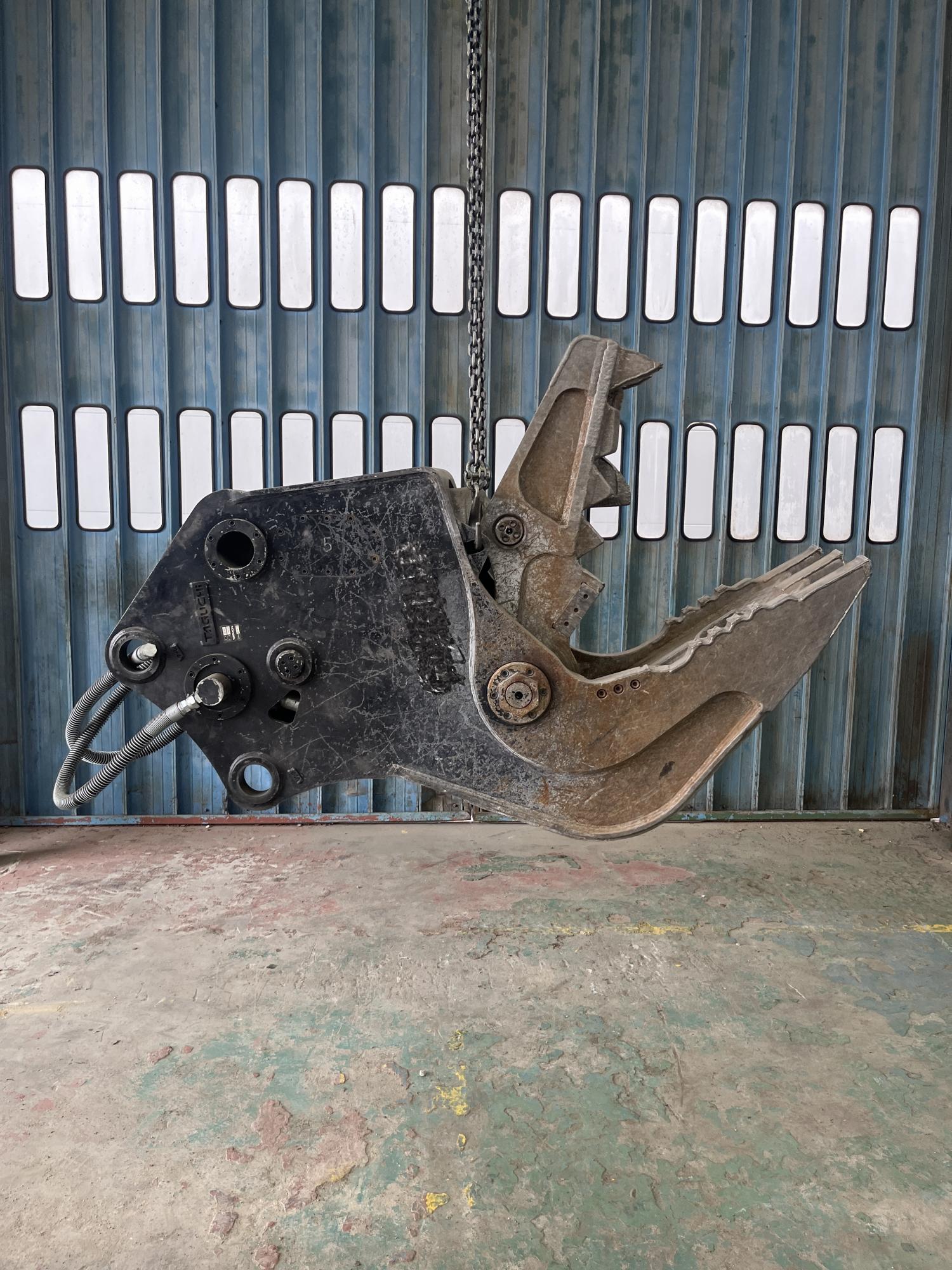 タグチ認定中古 コンクリート小割圧砕機　爆速MC小割機　20～22ton　MC-201i