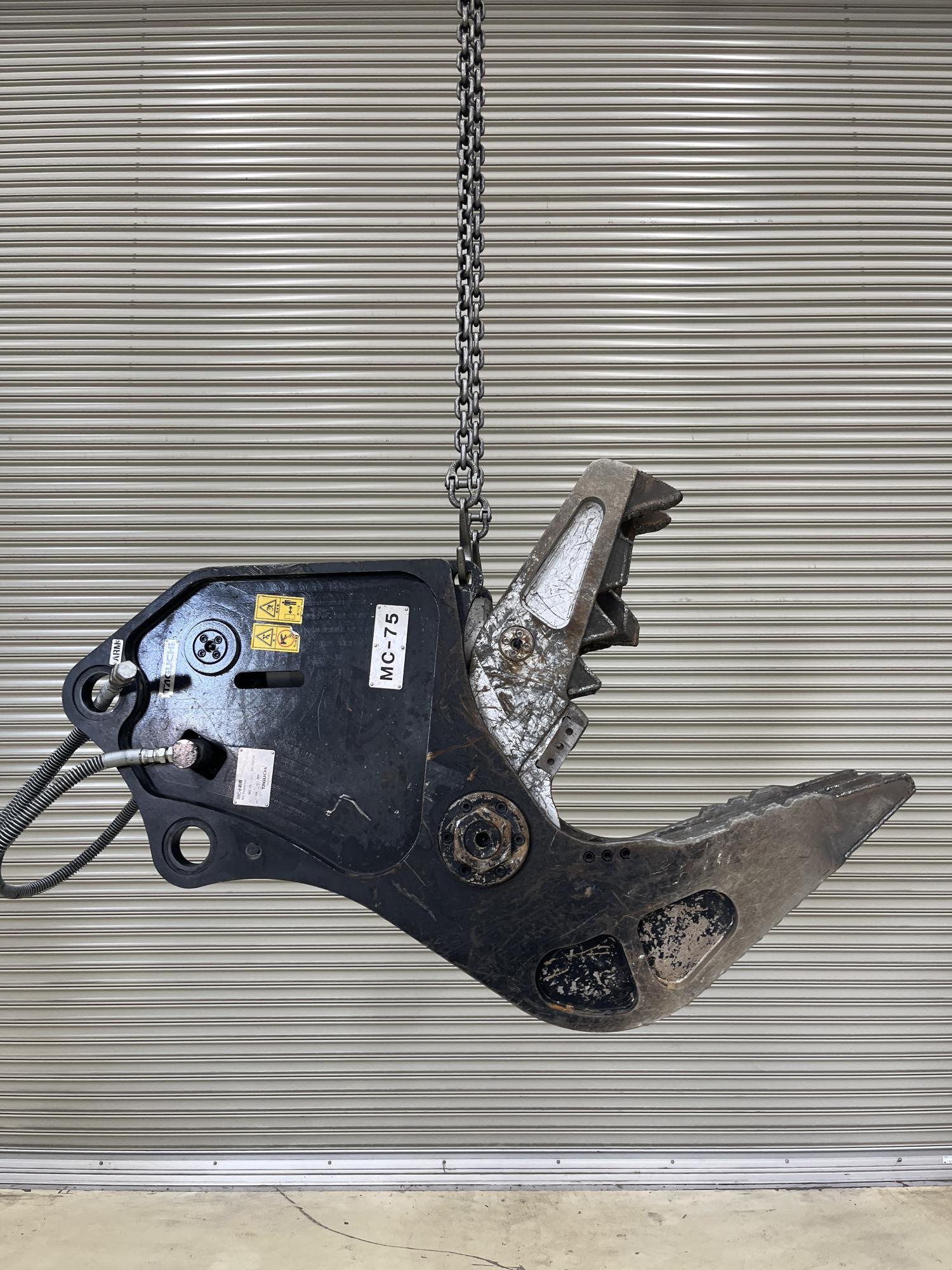 タグチ認定中古 コンクリート小割圧砕機　MC小割機　6～8ton　MC-75