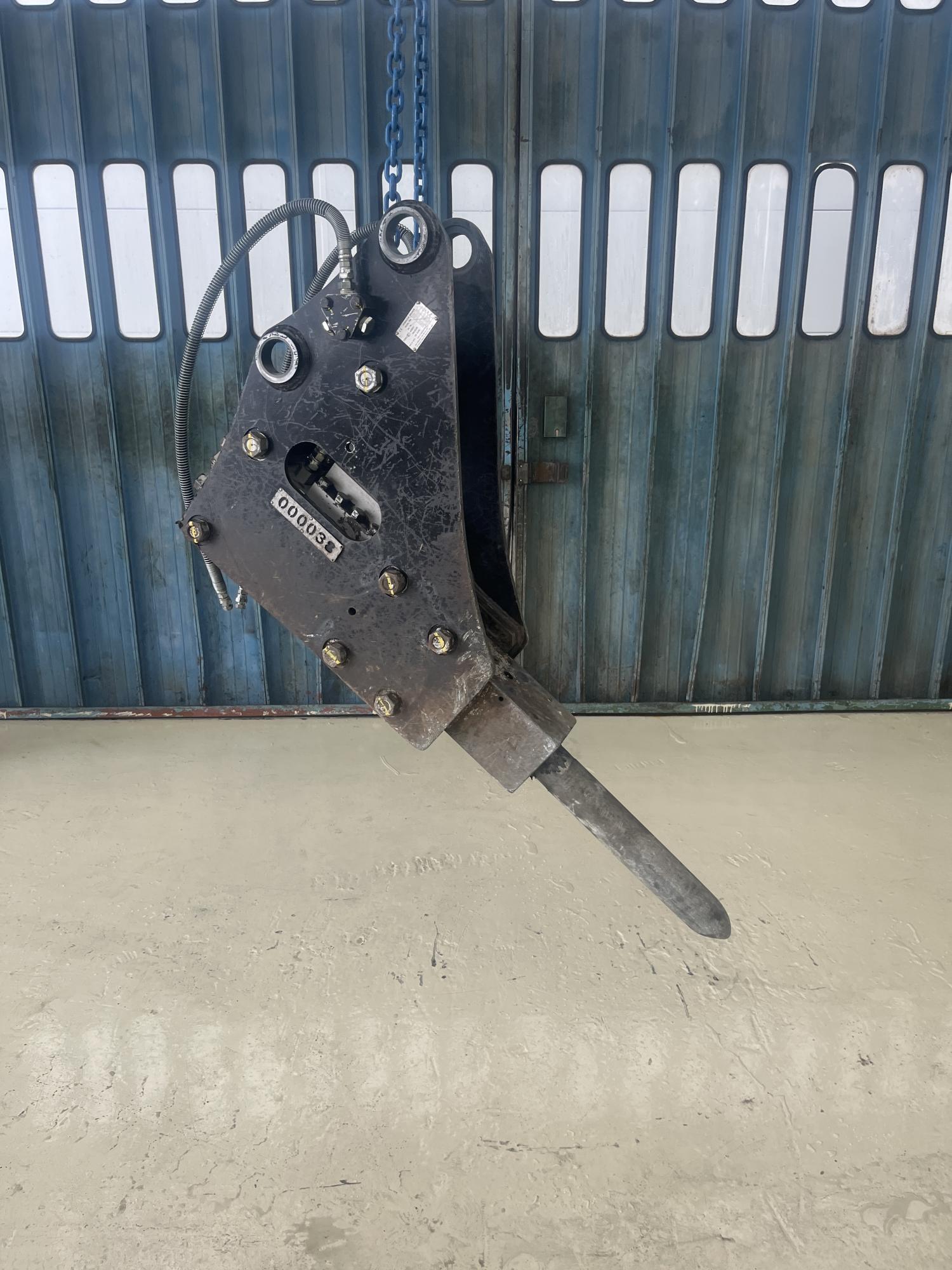 タグチ認定中古 サイドマウント　GBブレーカー　6～8ton　GBS-60